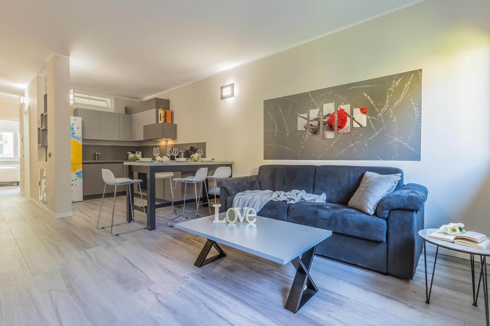 Communal lounge/ TV room