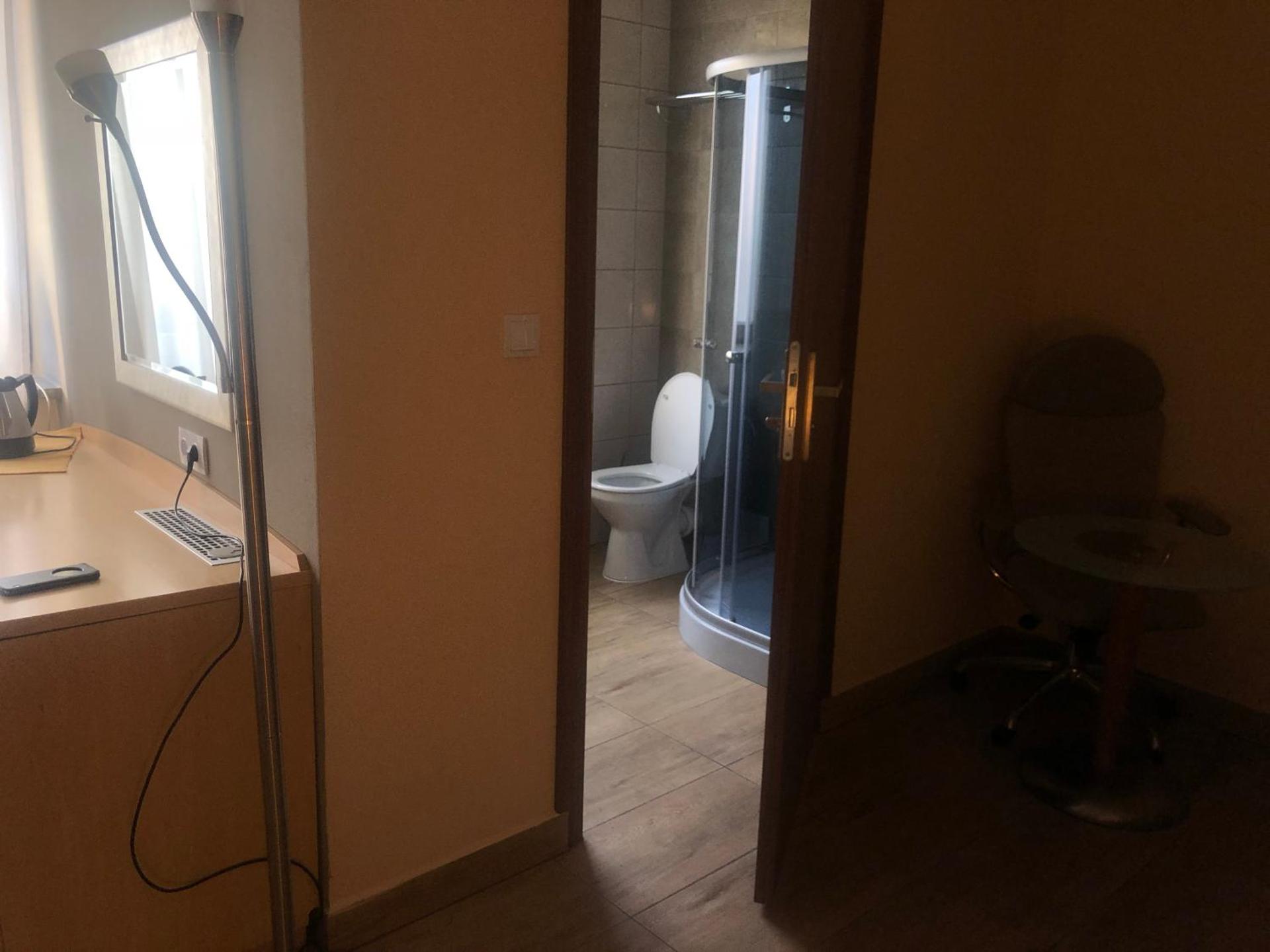 Aparthotel WADOWICE & Hostel GENERY