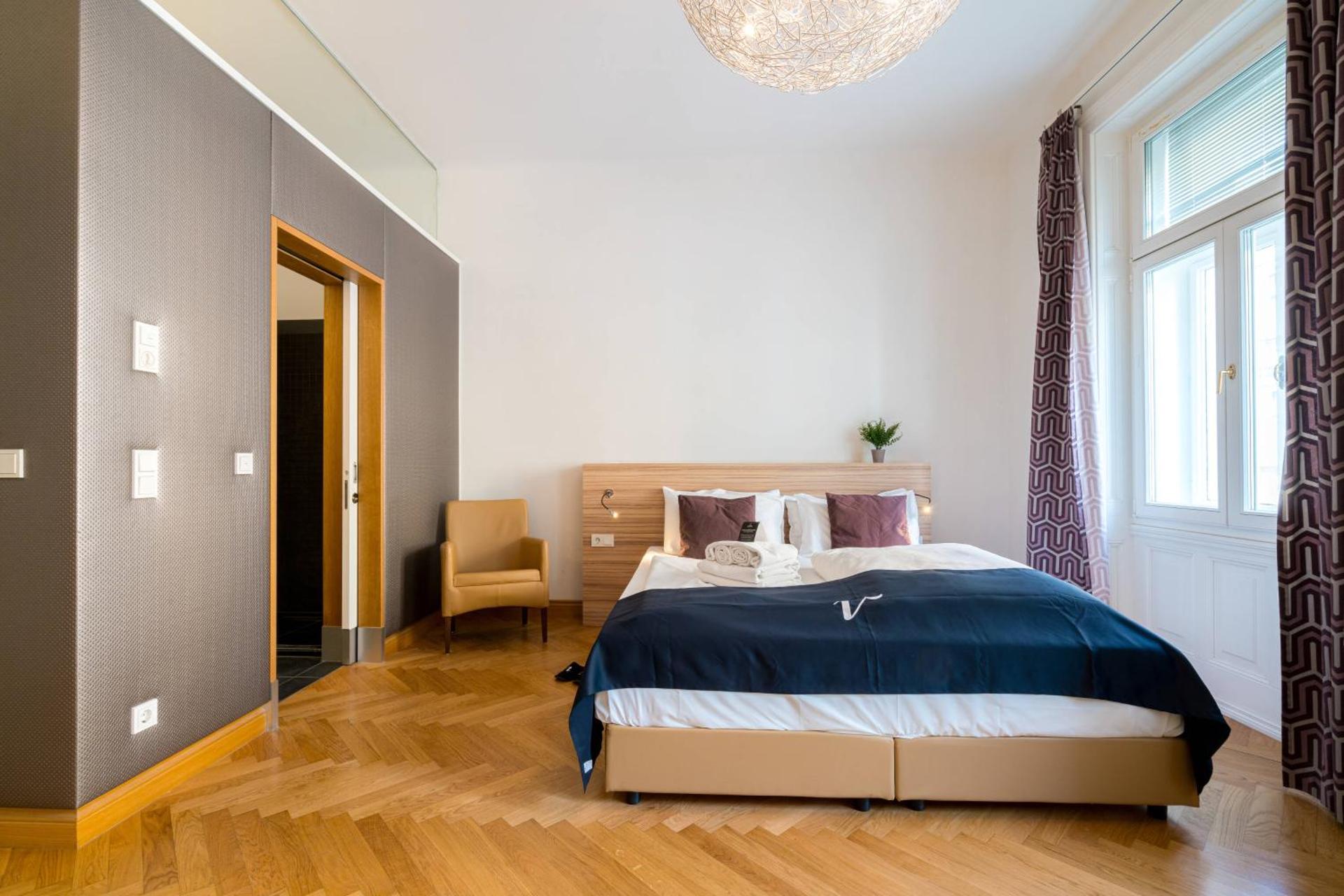 Vienna Residence, City Hall - Parliament