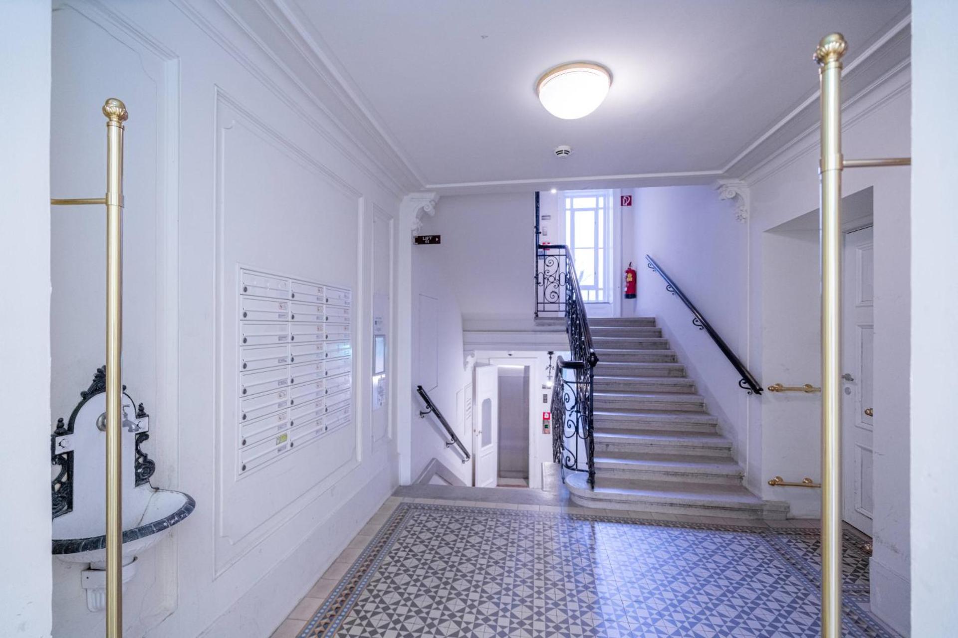 Vienna Residence, City Hall - Parliament