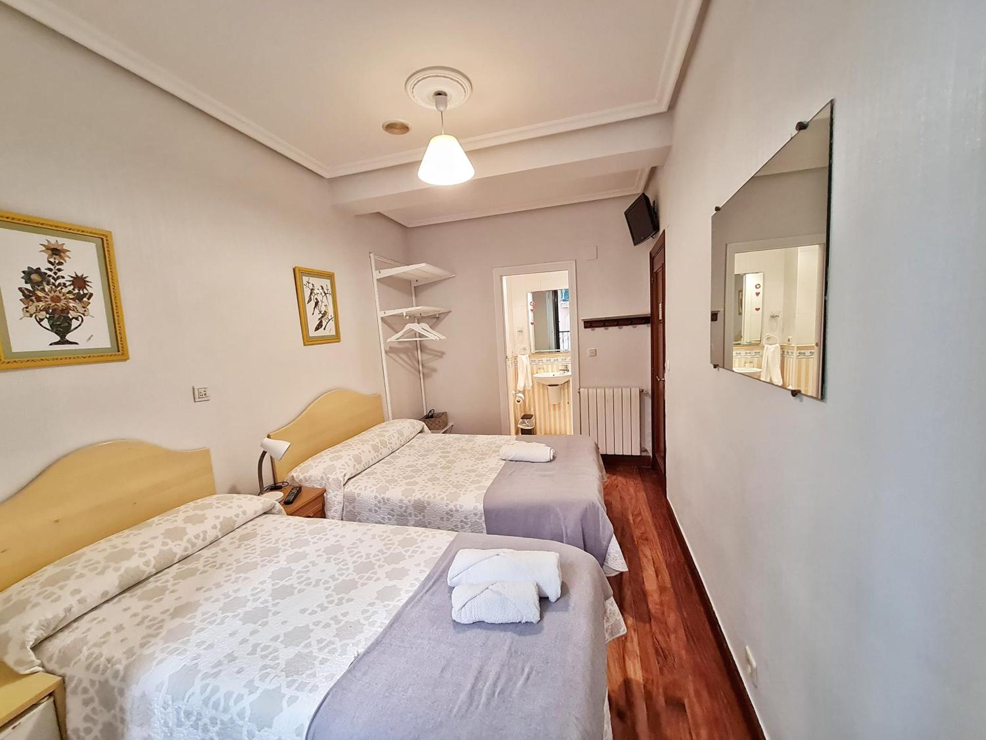 Double or Twin Room with Private Bathroom