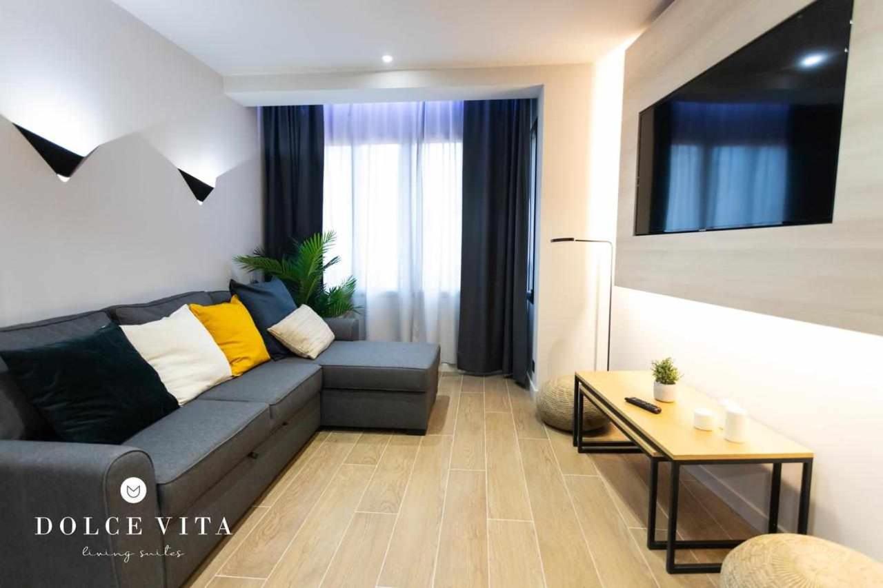 Apartamento Napoli , living suites en Vila real
