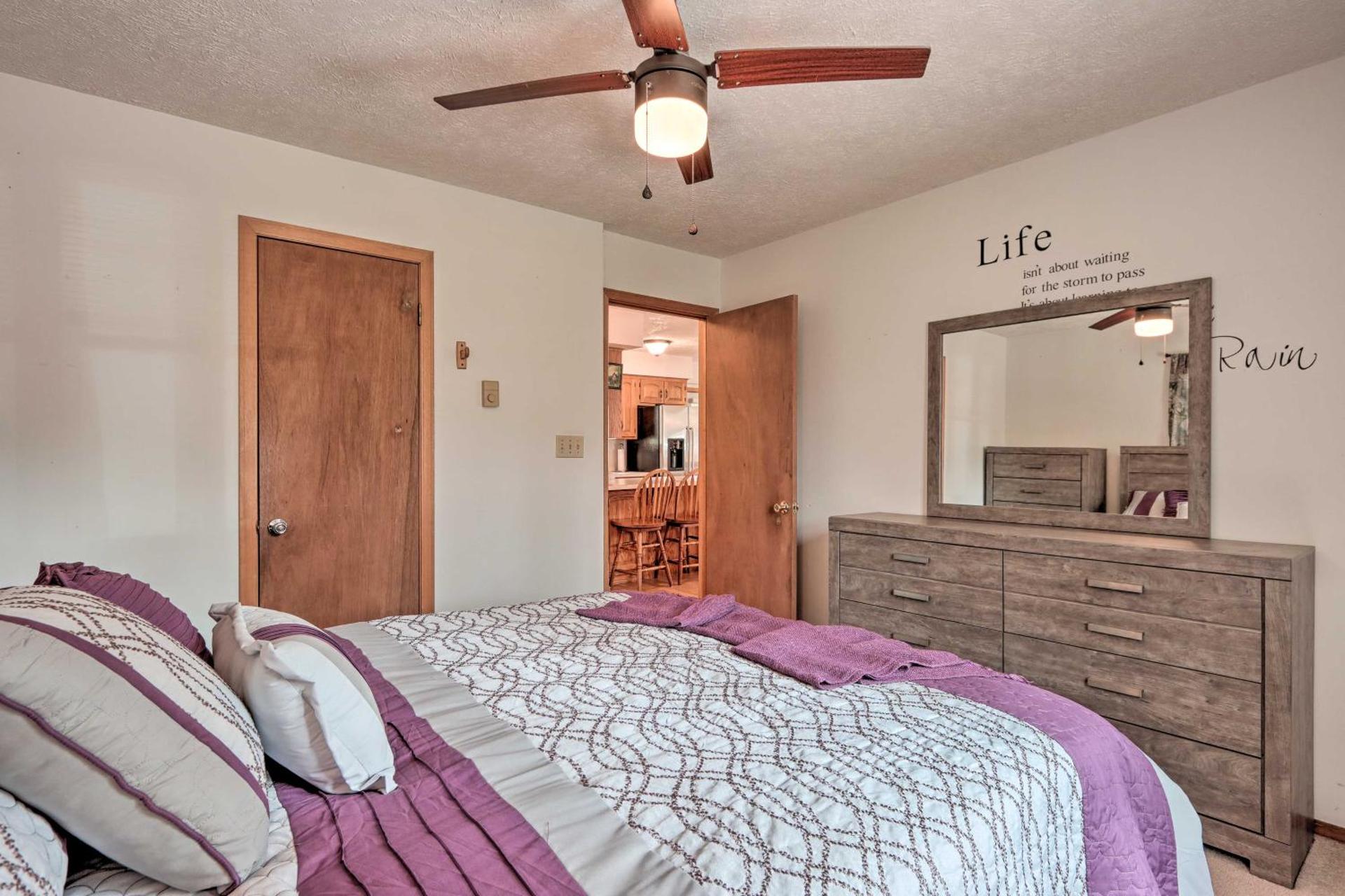 7 Mi to Big Boulder Mountain Poconos Escape!