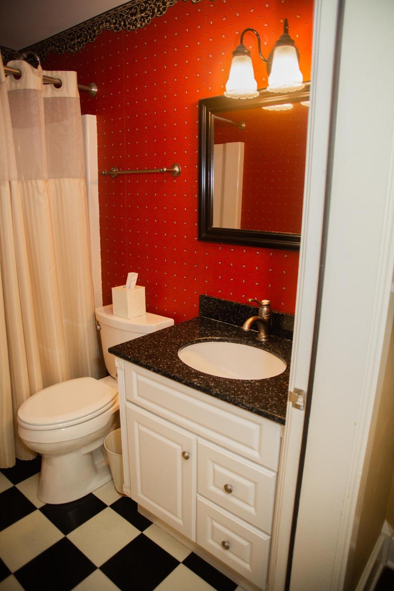 Sylvan Inn Bed & Breakfast