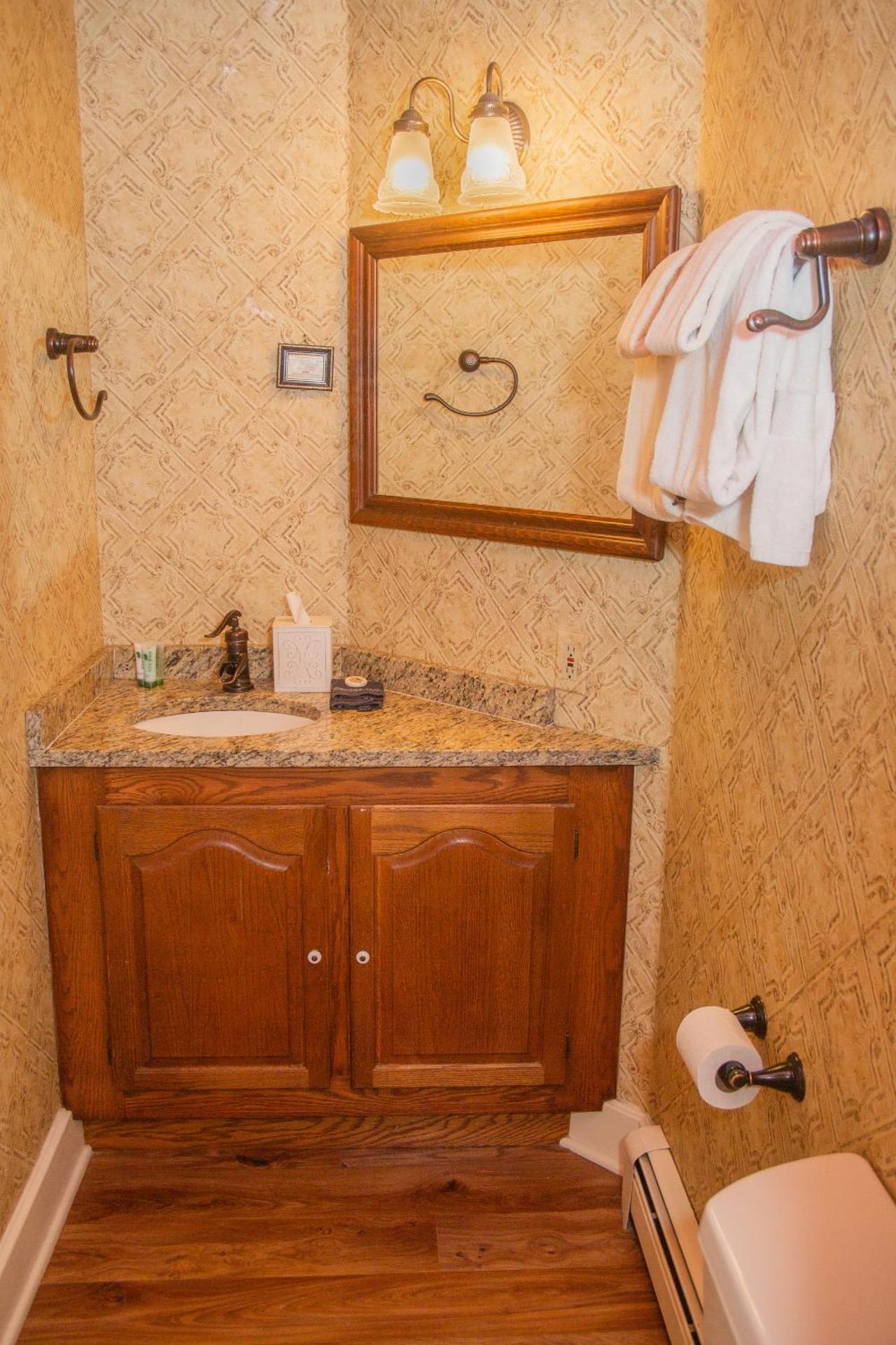 Sylvan Inn Bed & Breakfast