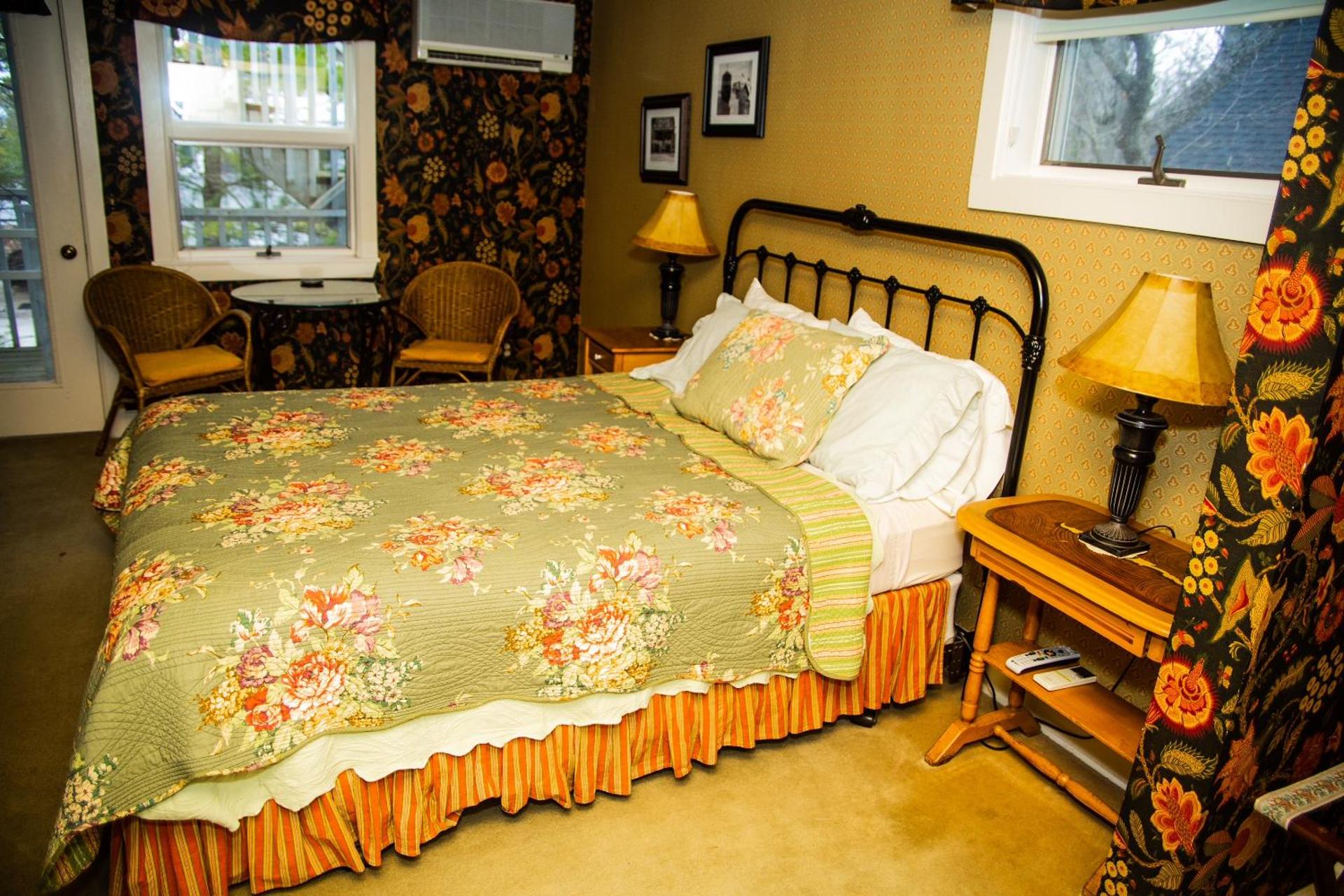 Sylvan Inn Bed & Breakfast