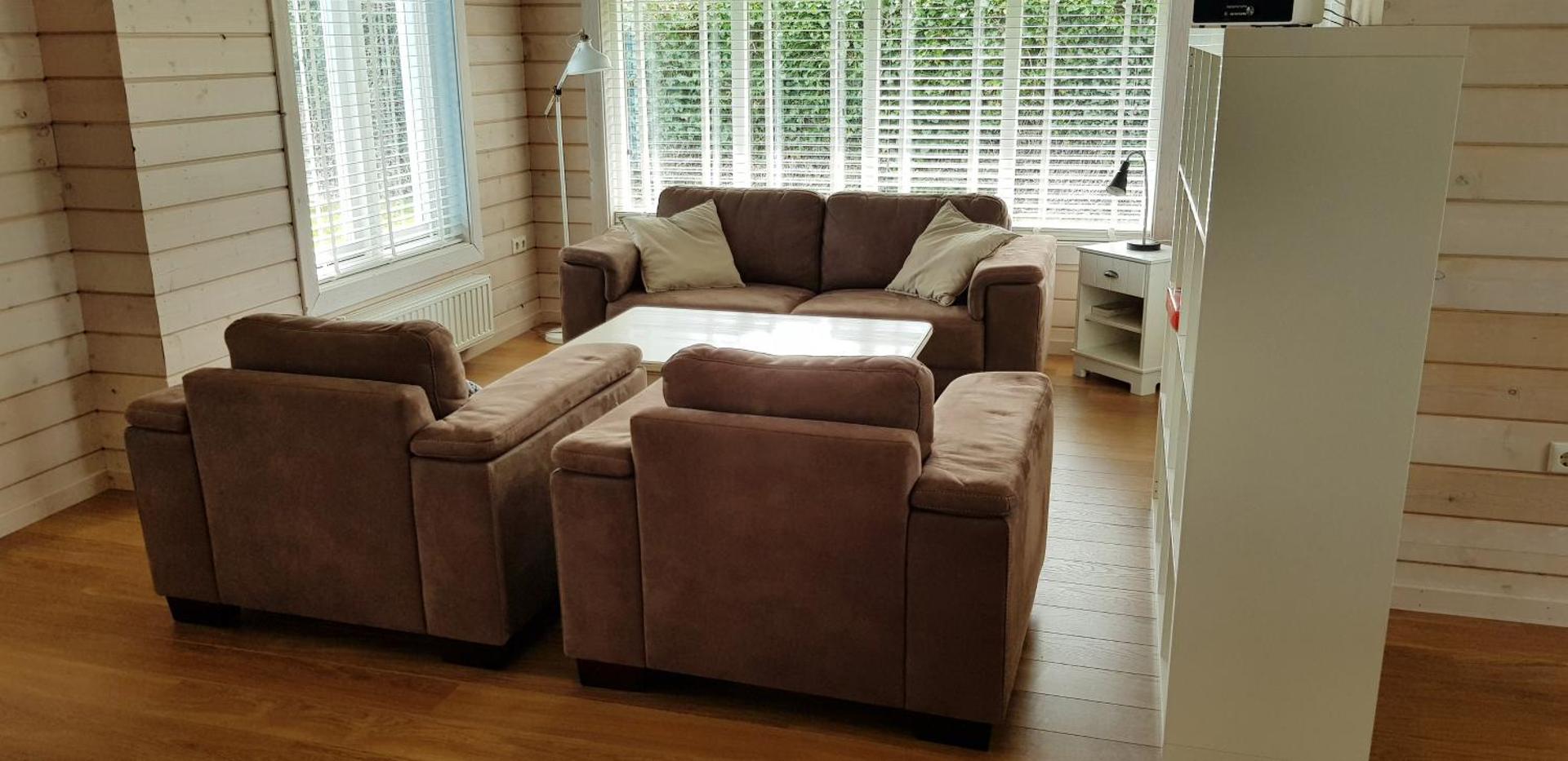 The Blue House - Luxurious Waterfront Villa Zeewolde