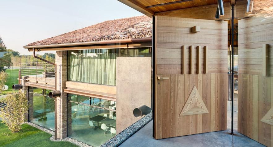 Meeting/conference room