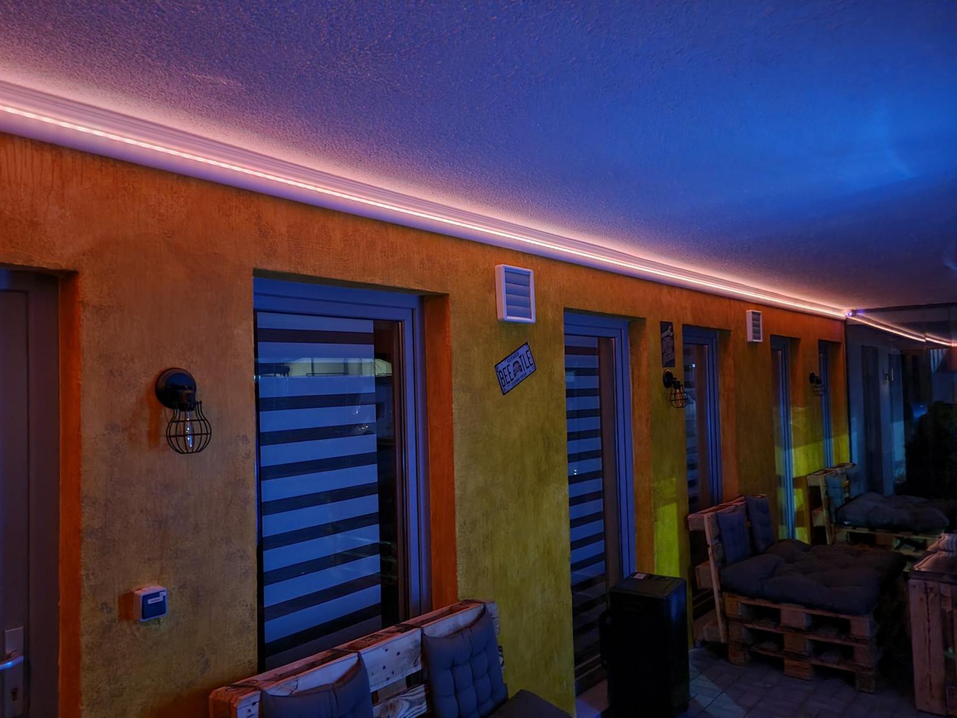 Communal lounge/ TV room