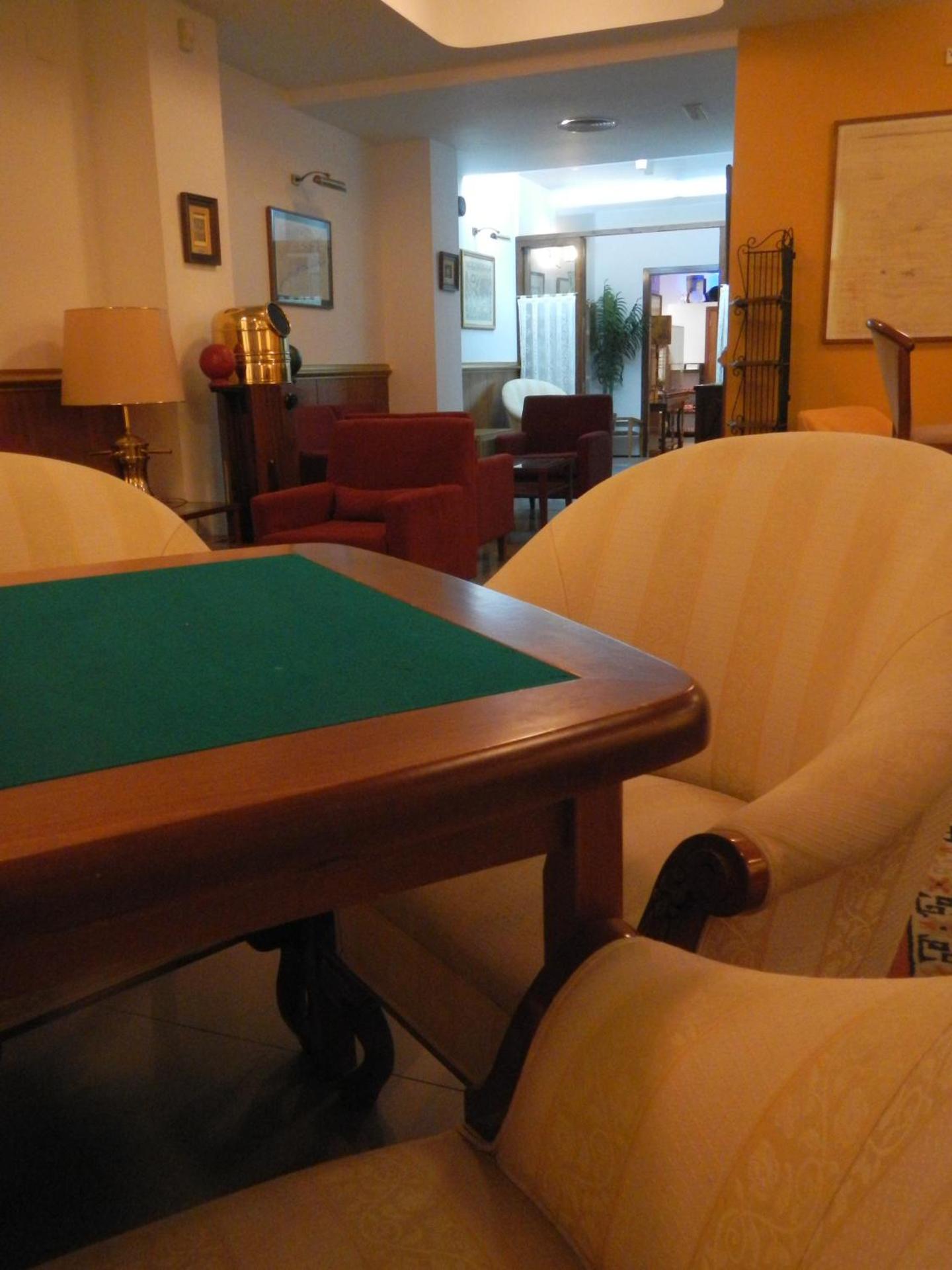 Communal lounge/ TV room