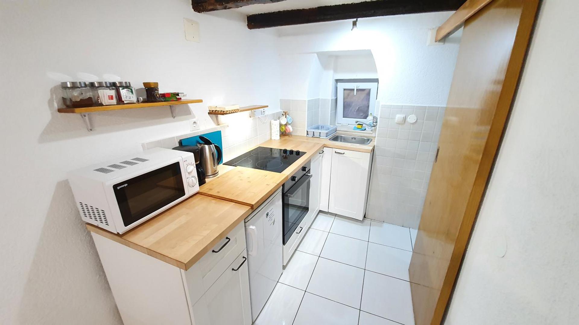 Kitchen or kitchenette