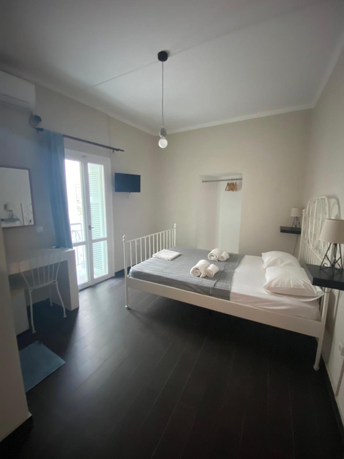 AEGEAN VIEW SEASIDE ROOMS AND STUDIOS KEA