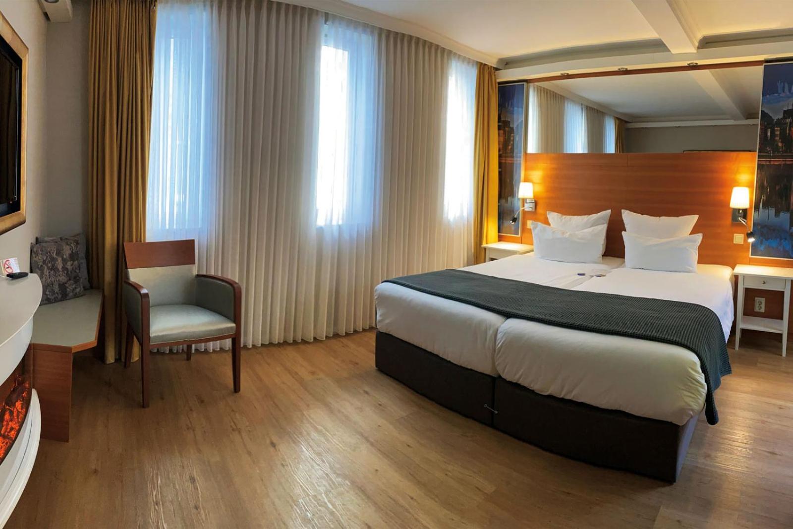 Photo of the whole room