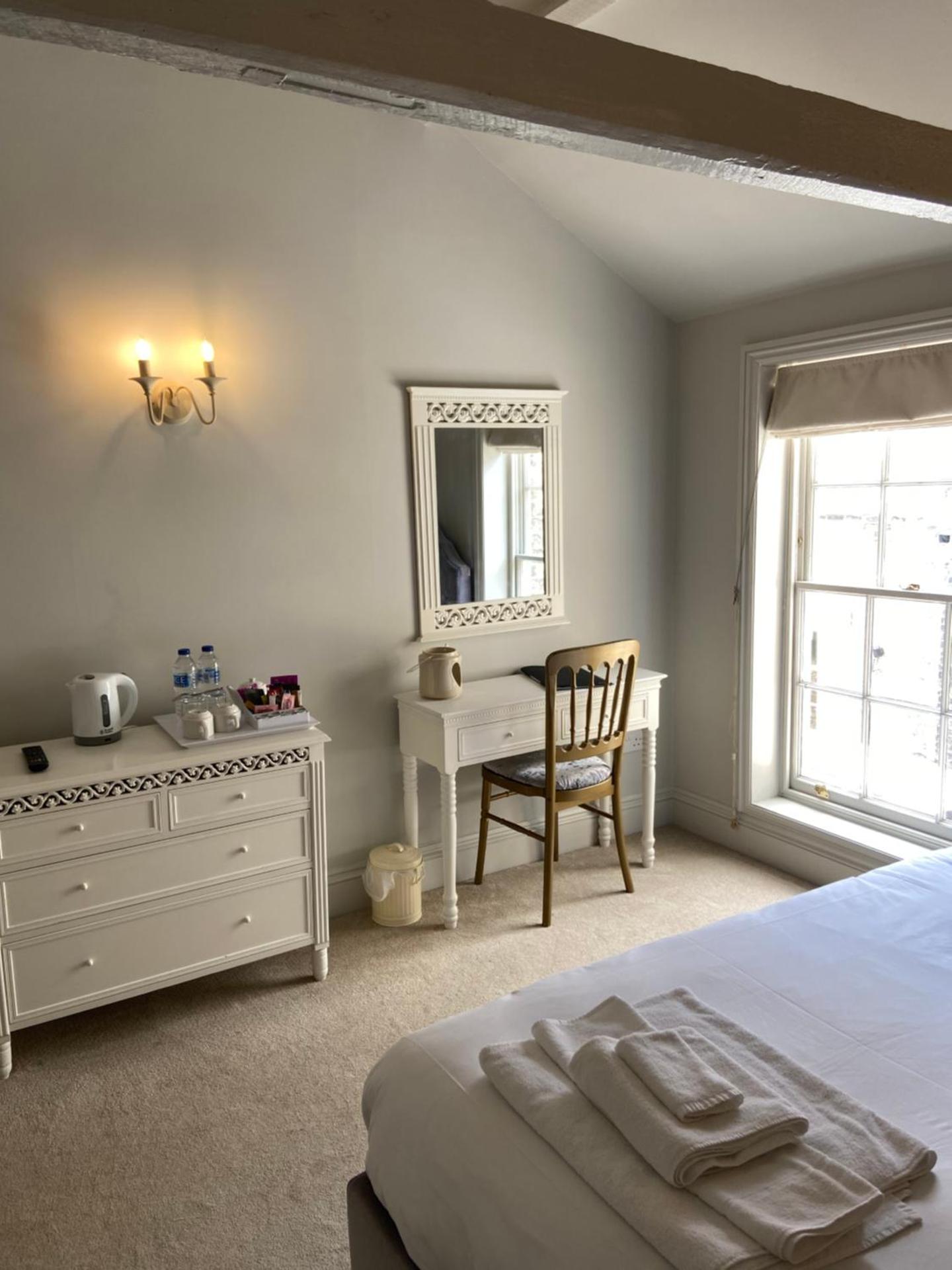 Twin Room with Shower