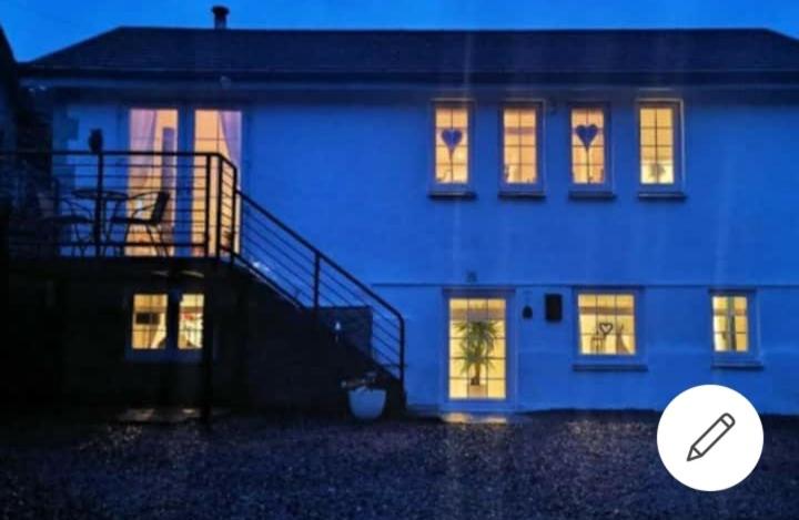 THE BOTHY SUITE BY TEMPLE WOOD