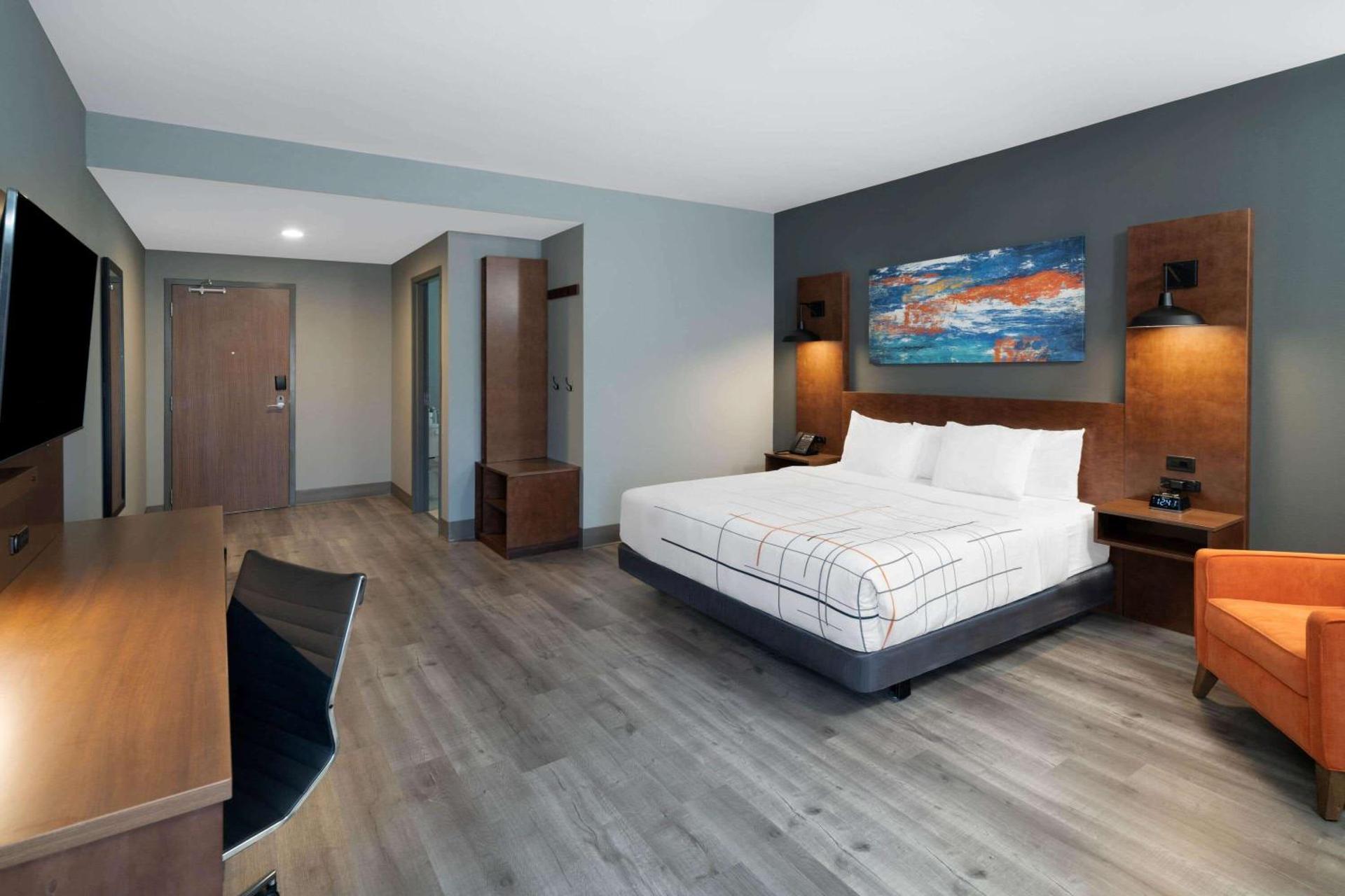 Photo of the whole room