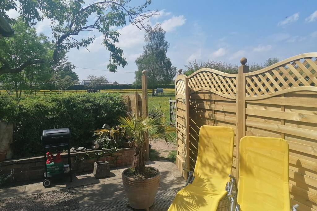 Crown Cabin Wiltshire near Longleat and Bath