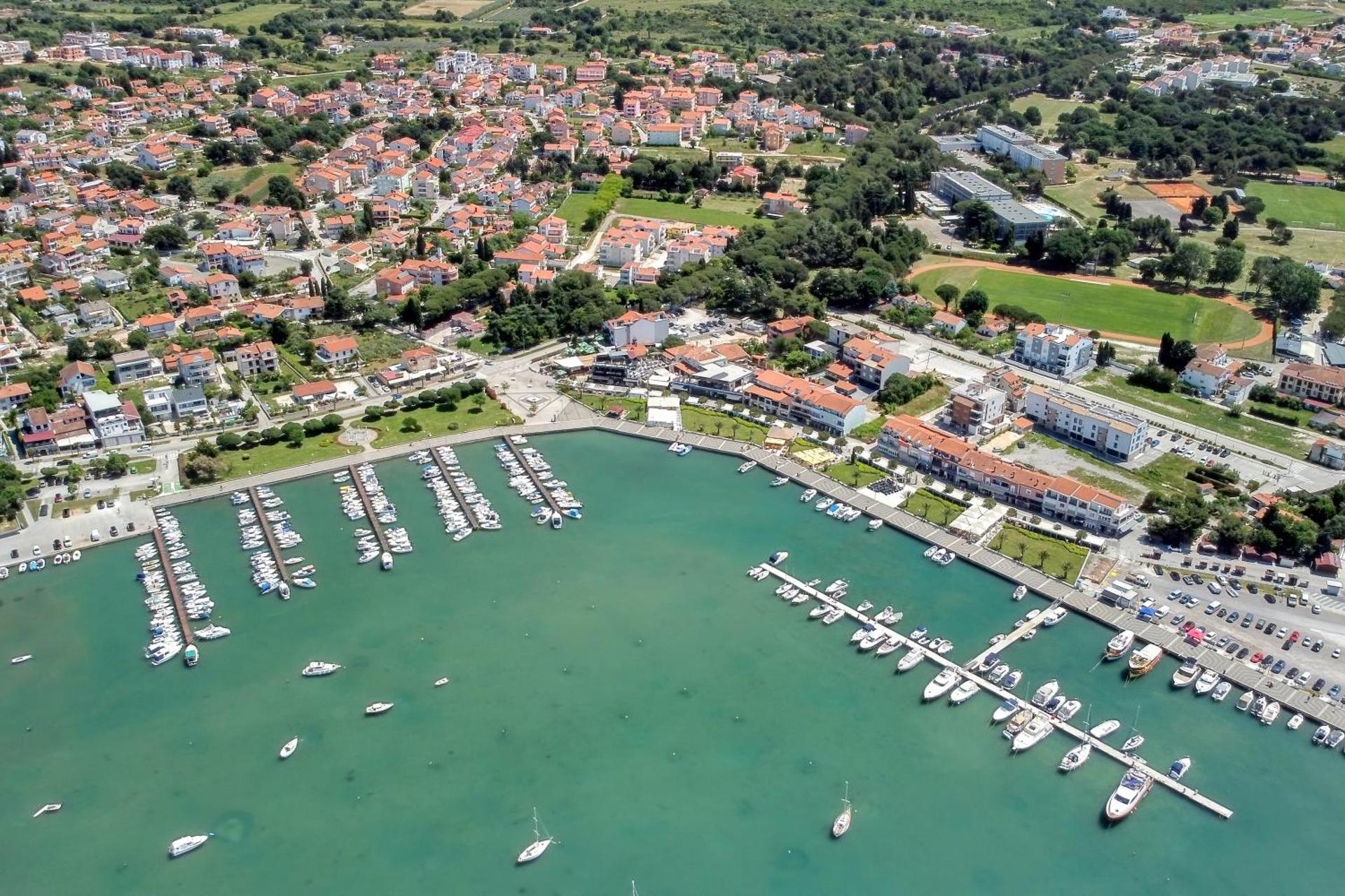 Penthouse Zola with private parking