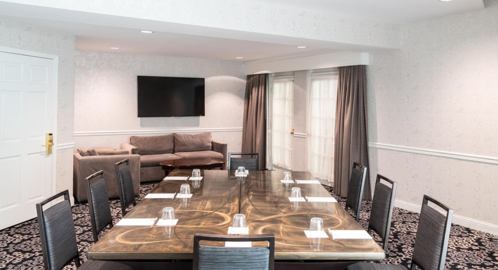 Meeting/conference room