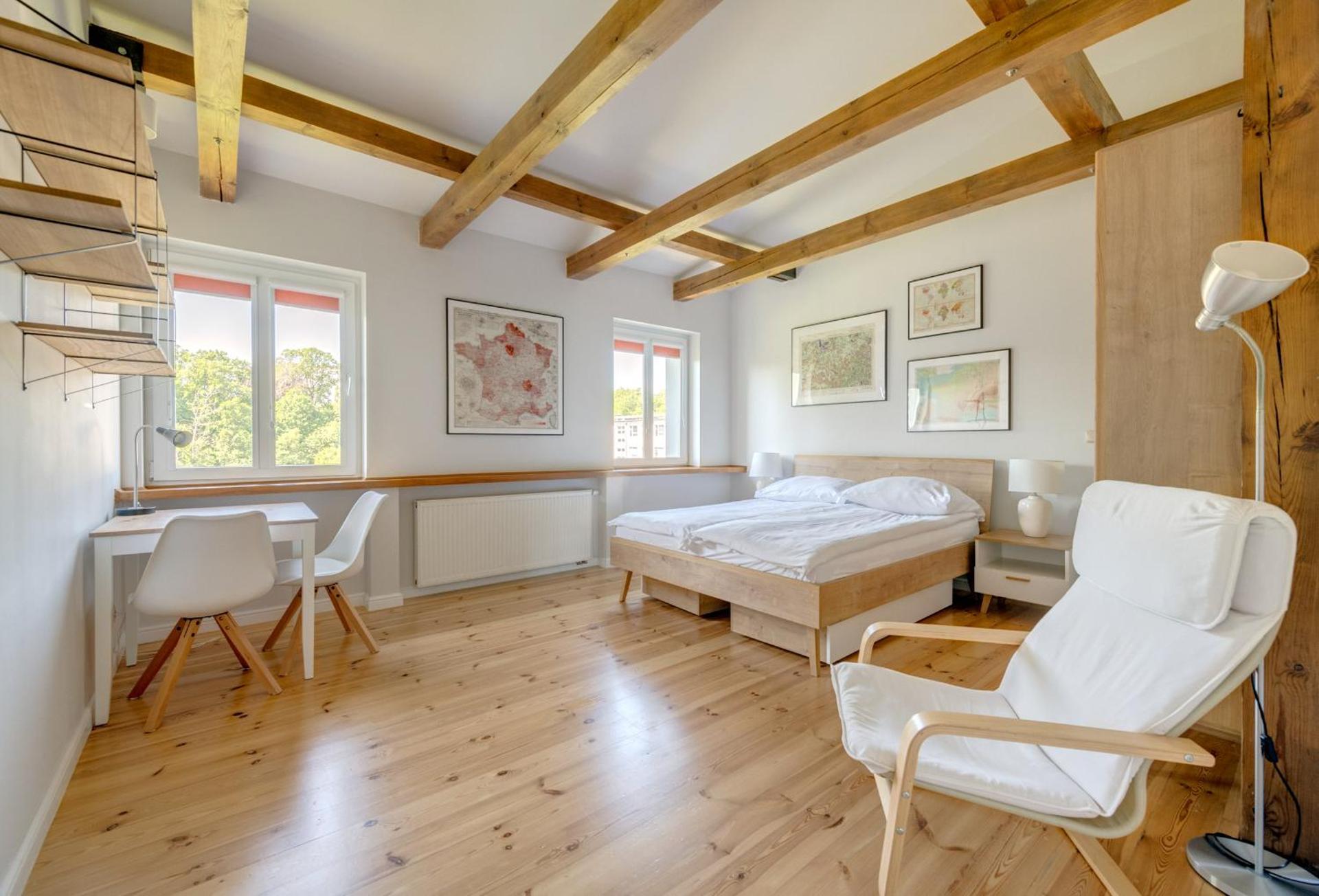 DR Apartments - Bandera