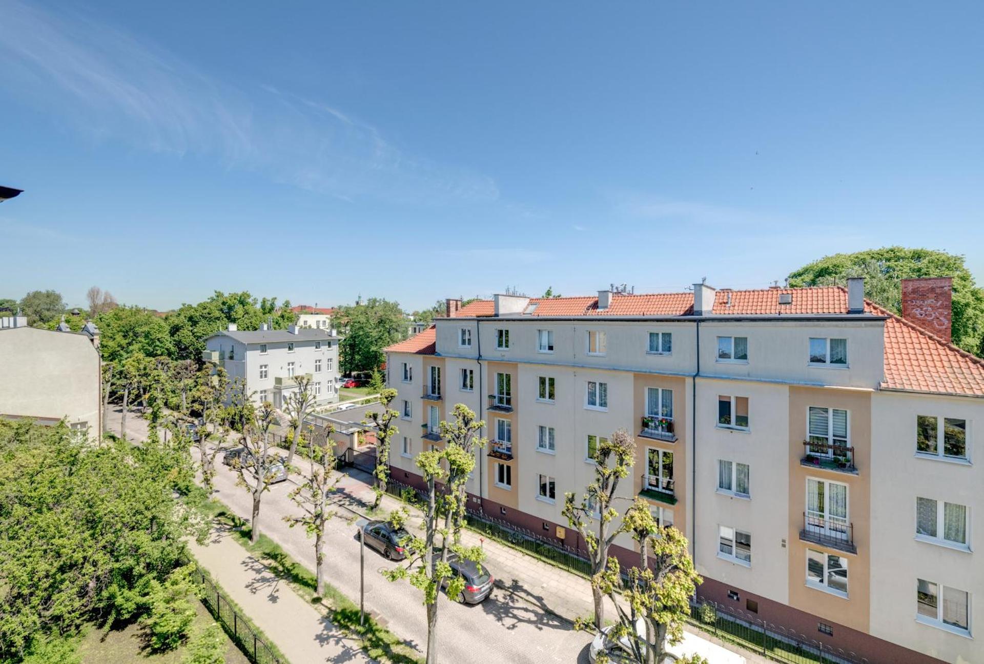 DR Apartments - Bandera