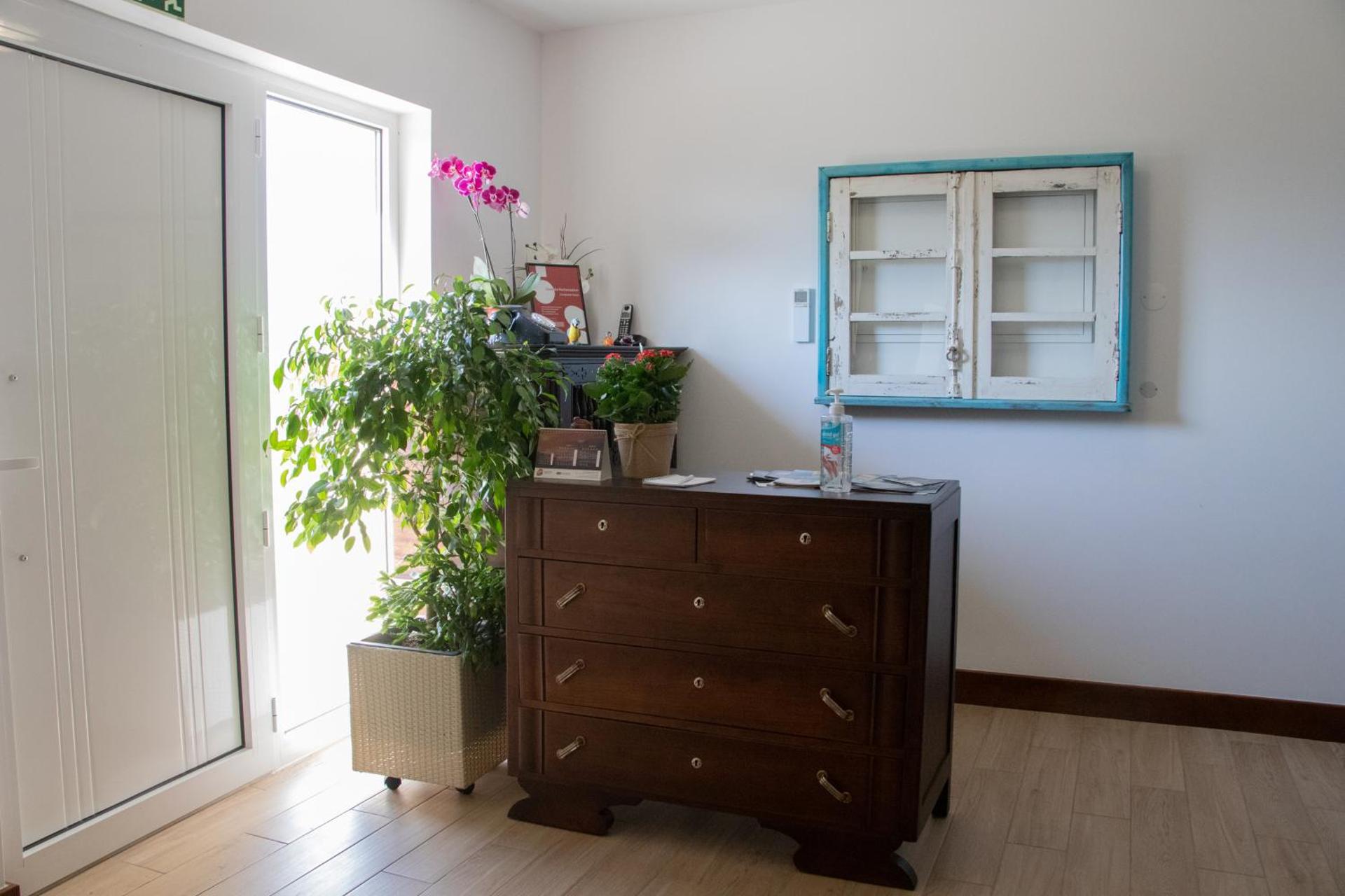 Communal lounge/ TV room