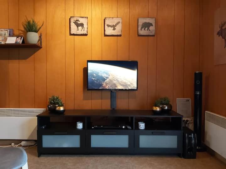 Communal lounge/ TV room