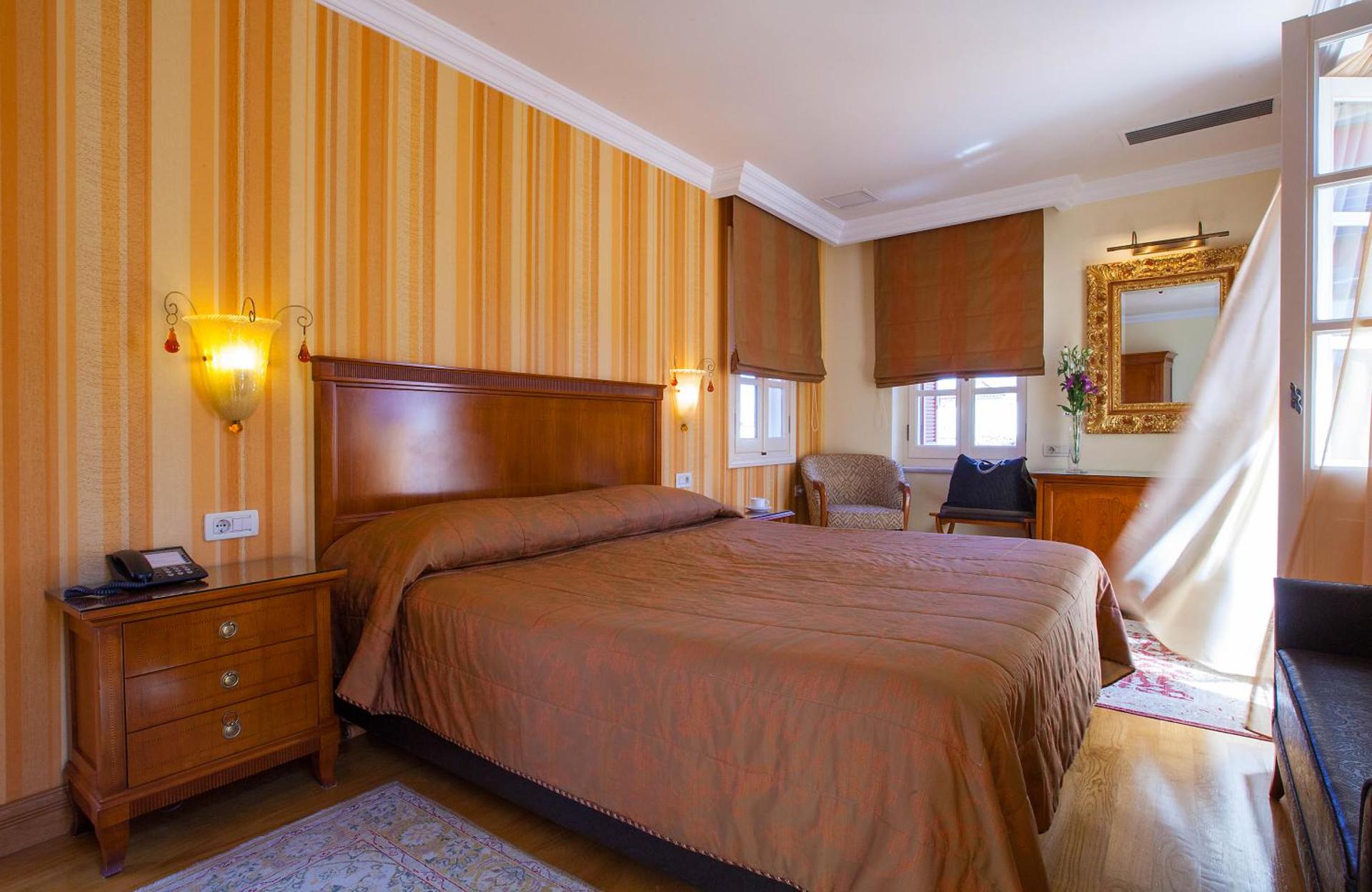 Deluxe Double Room with Veranda and Palamidi View