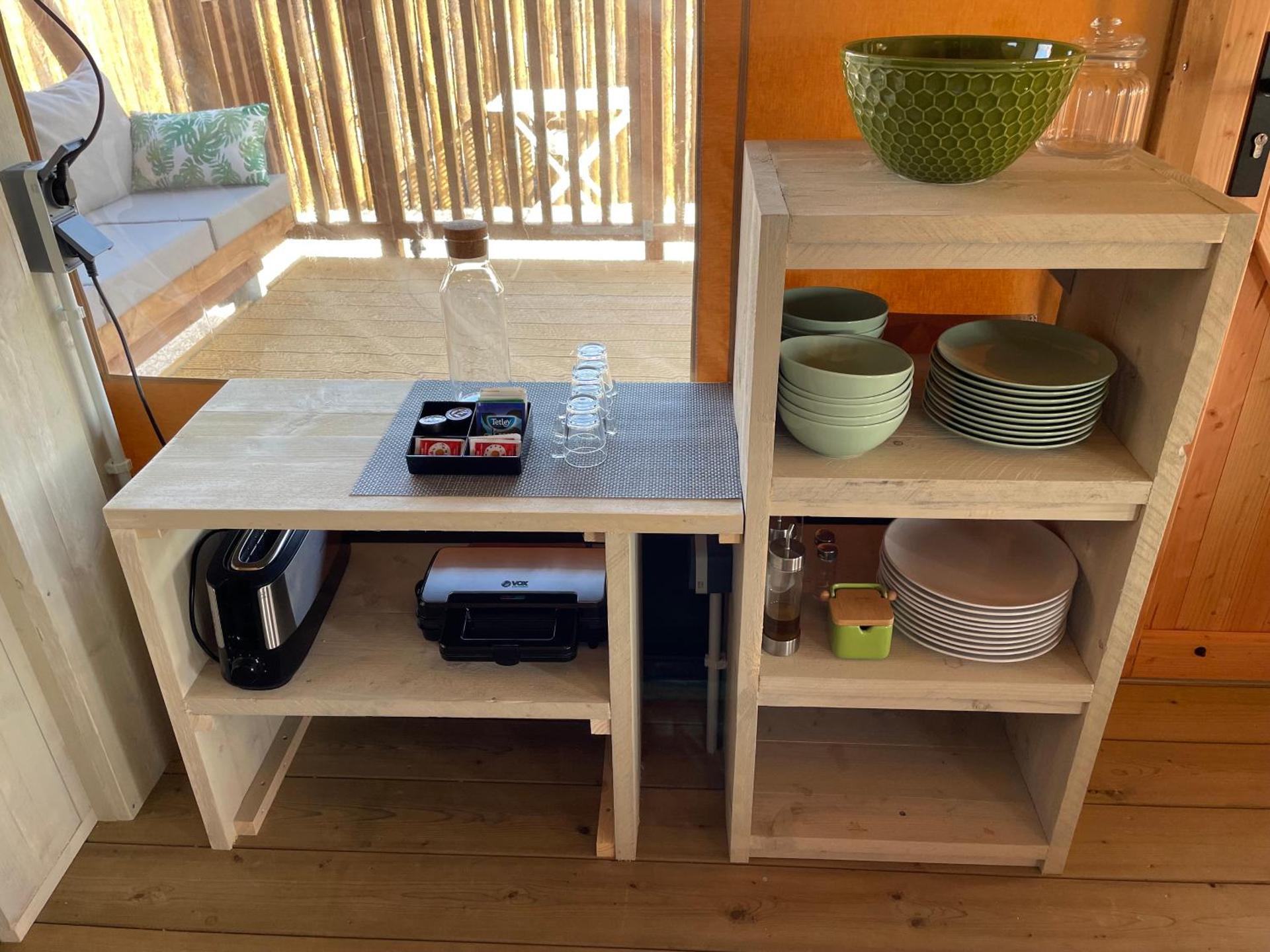 Coffee/tea facilities