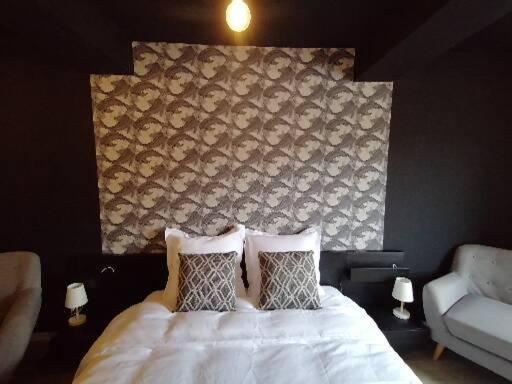 Barotel - Bed & Dinner