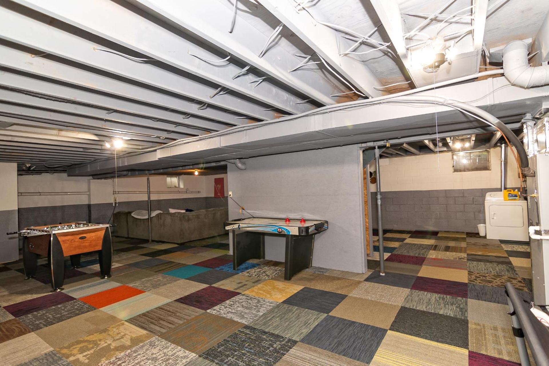 Camelback Rd Rancher- On ONE ACRE & near attractions