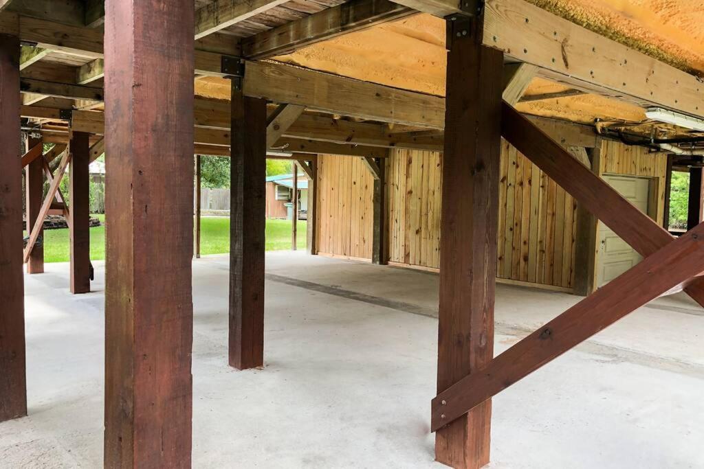 Experience Louisiana, Cabin on Bayou Petite Anse