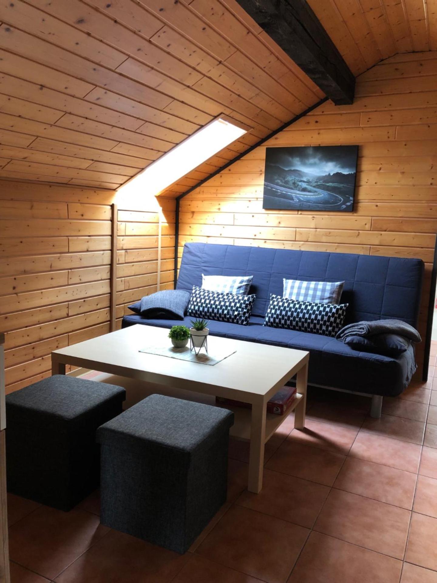 Communal lounge/ TV room