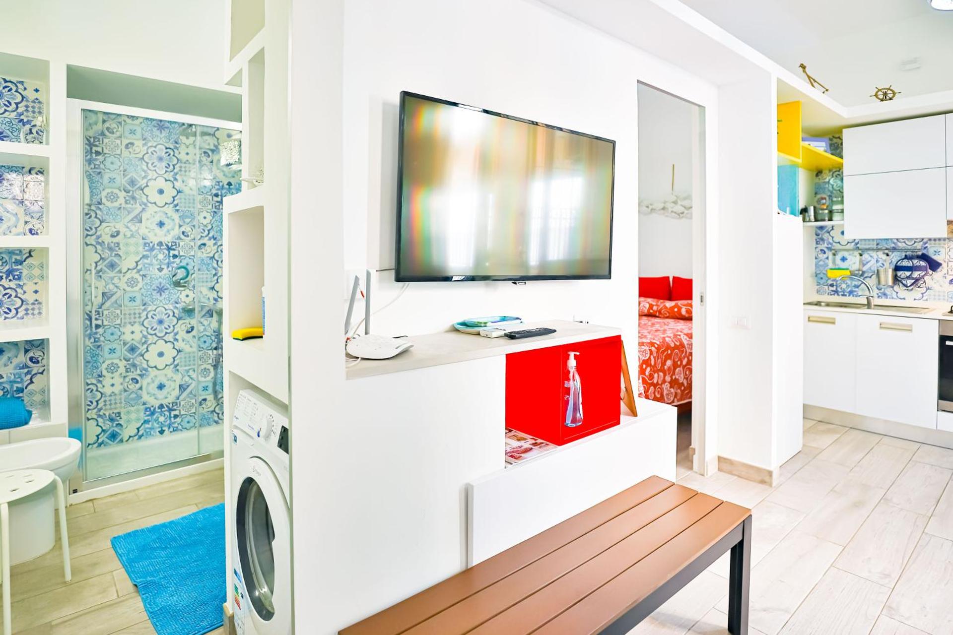 Communal lounge/ TV room