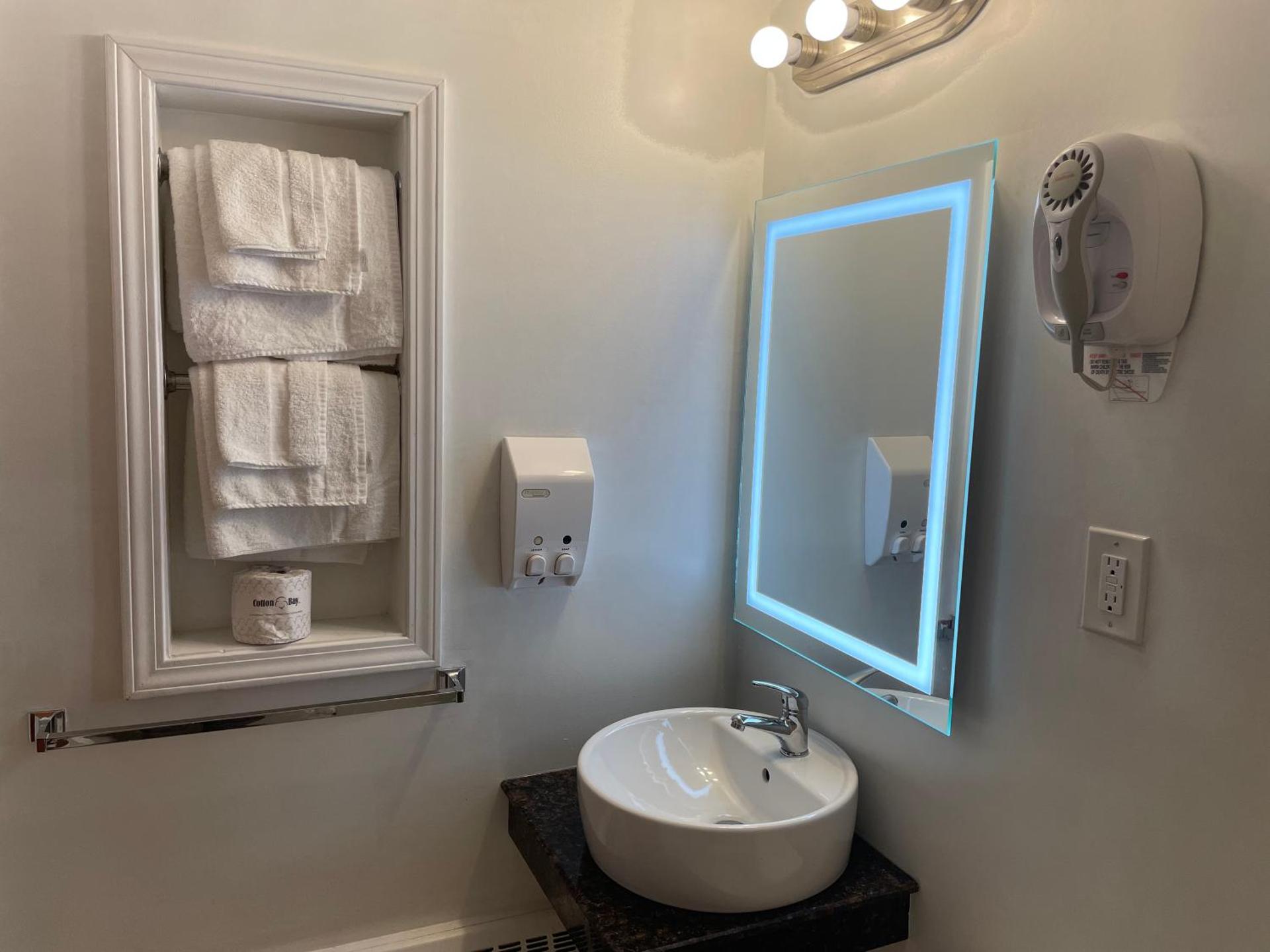 Scottish Inn - North Tonawanda