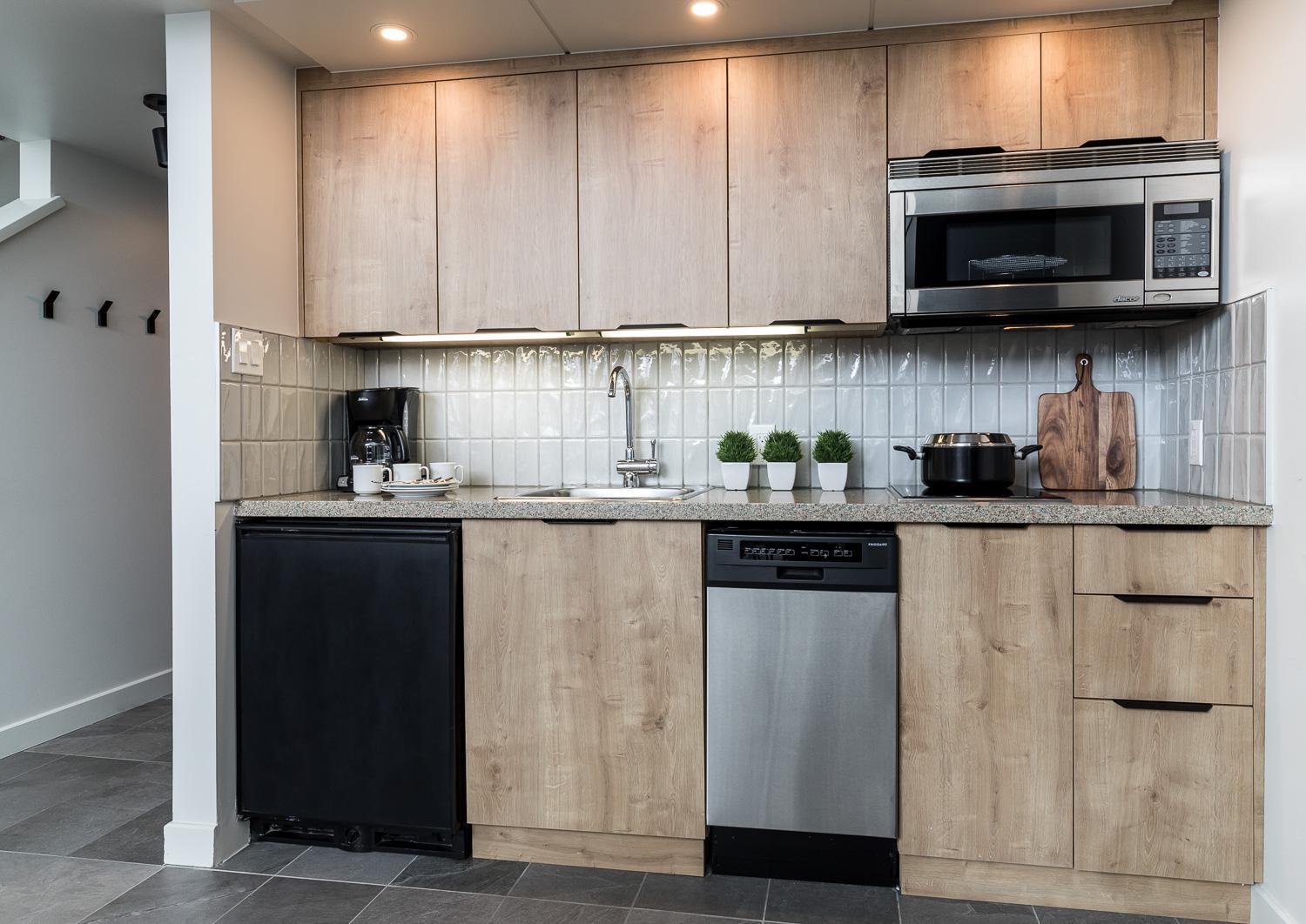 Kitchen or kitchenette