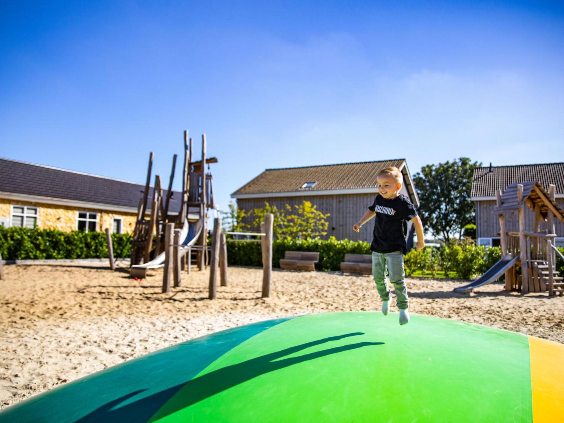 Holiday Home Green Resort Mooi Bemelen-1 by Interhome