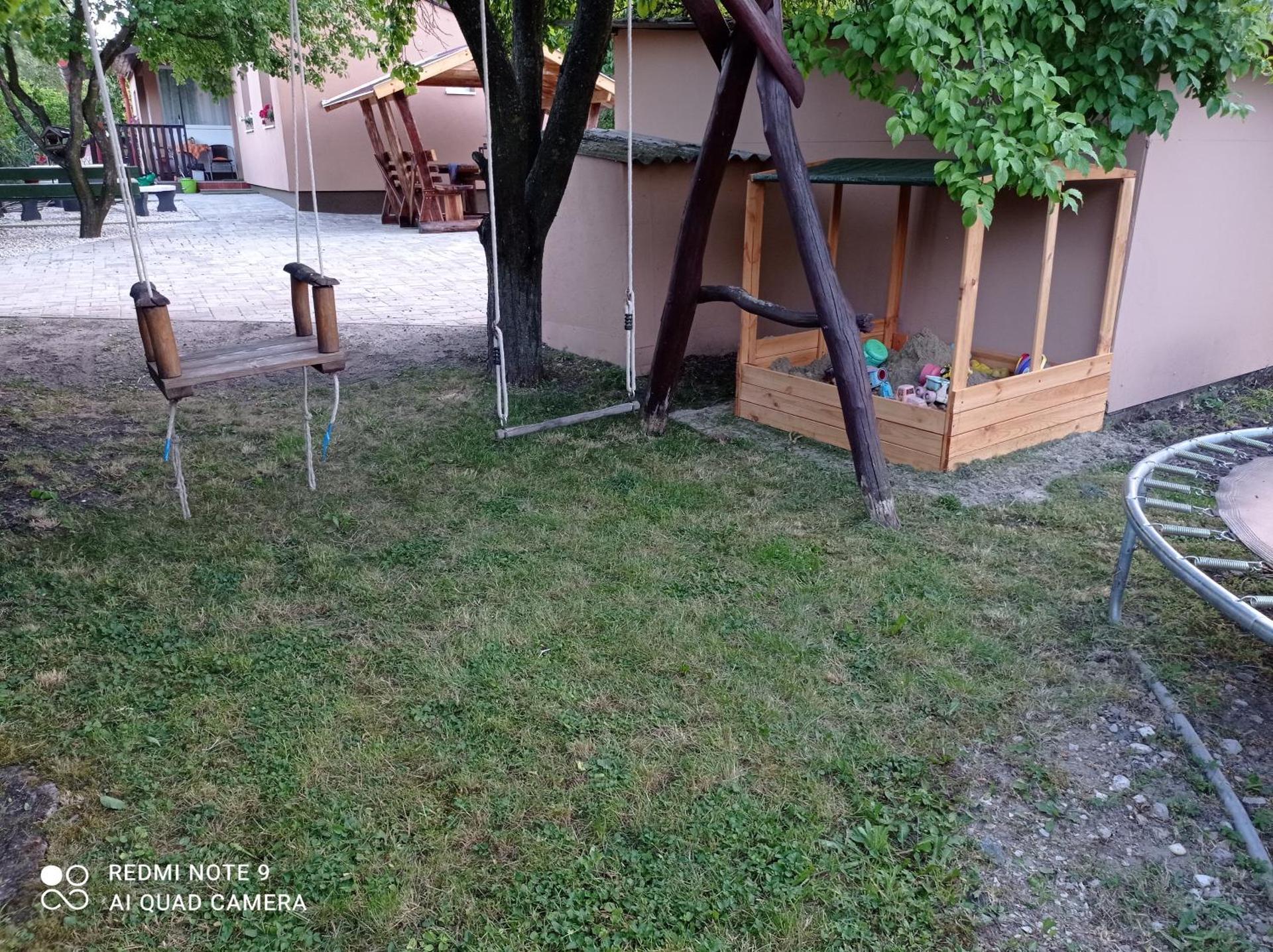 Sárgapart Holiday Home