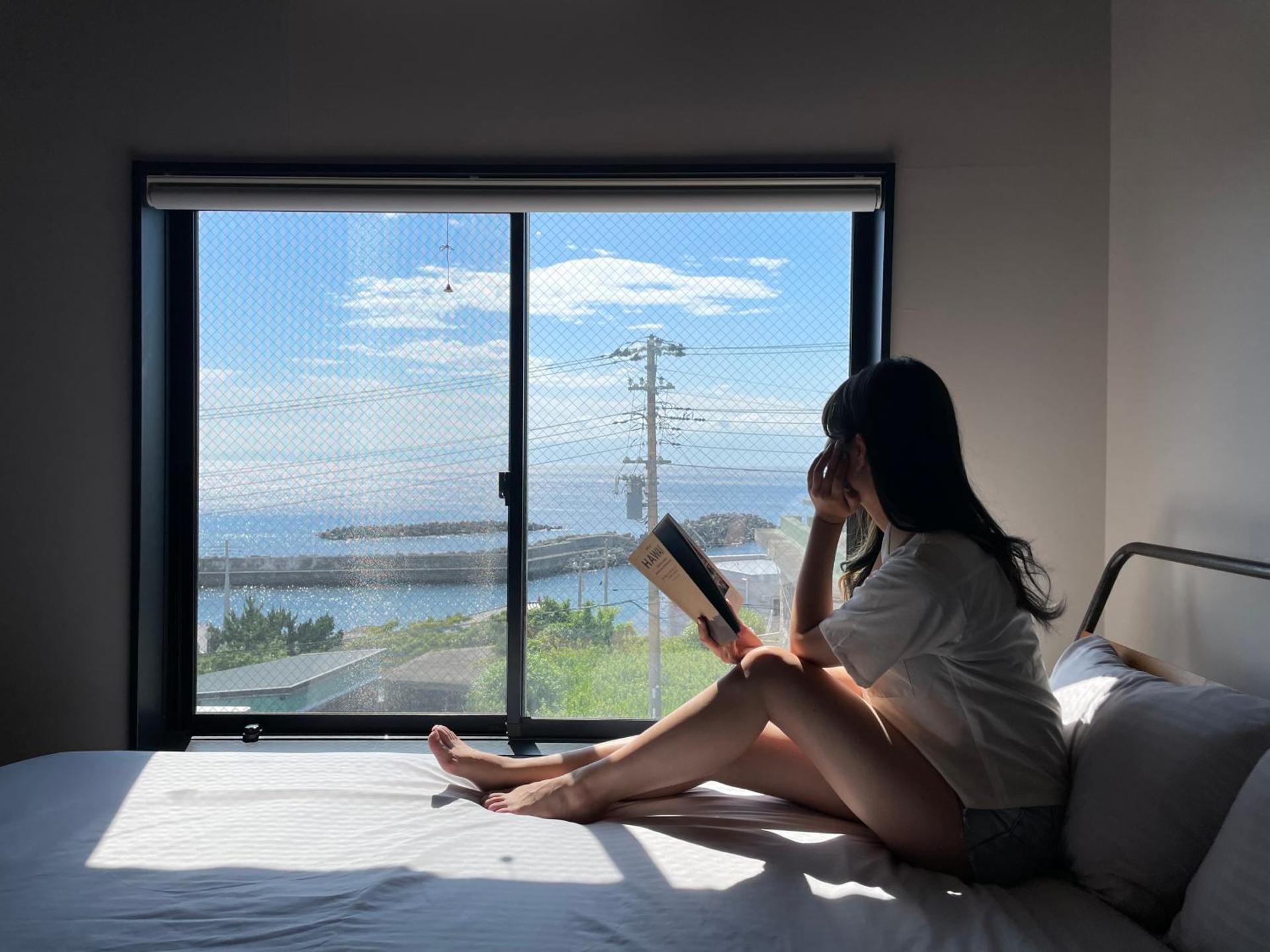 Book Tea Bed IZUOSHIMA