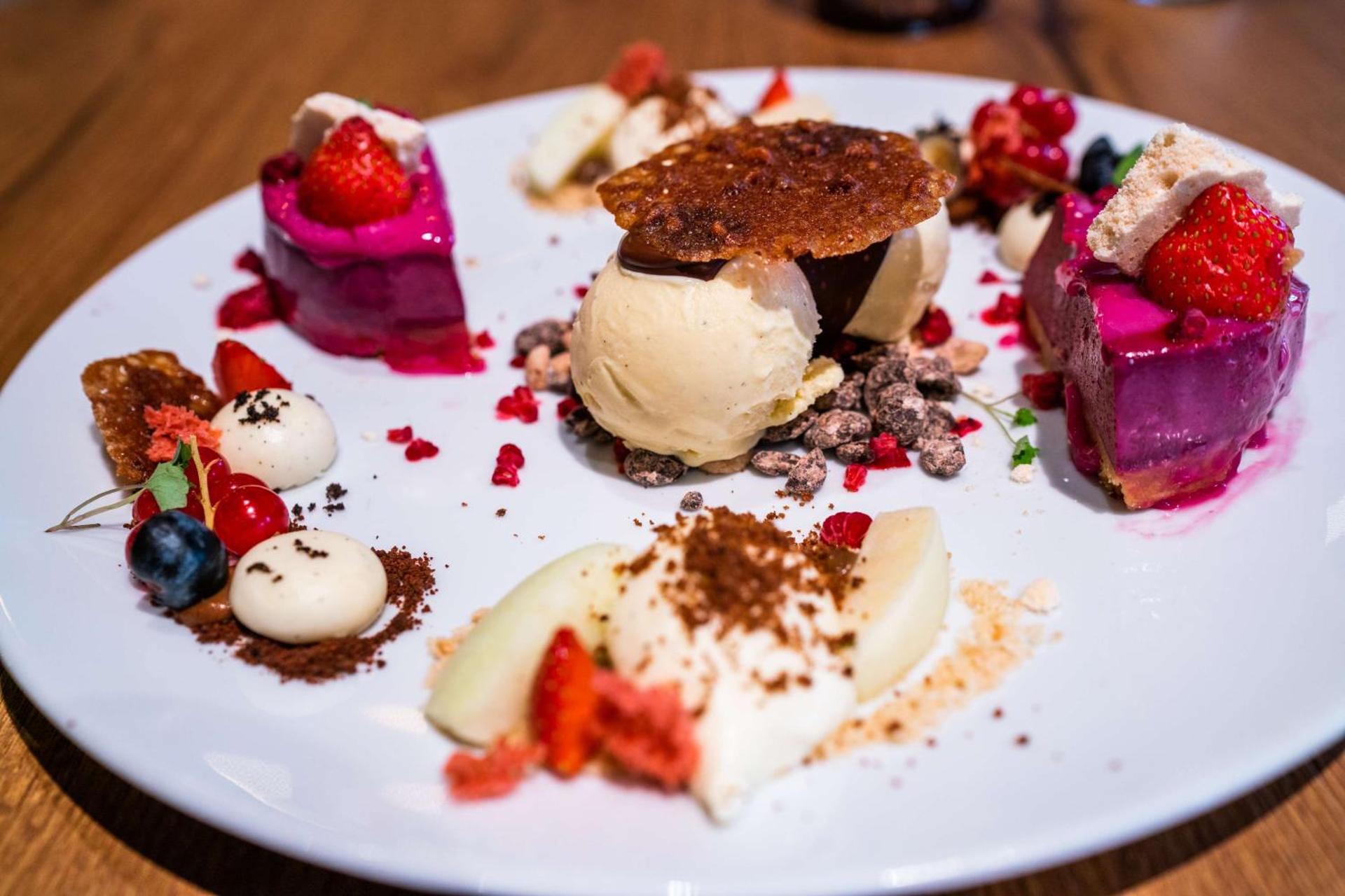 Restaurant/places to eat