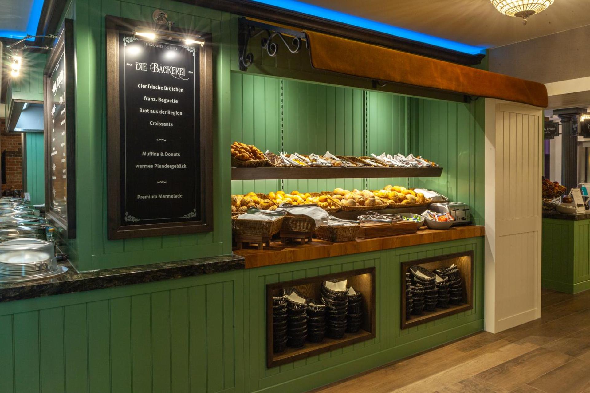 Restaurant/places to eat