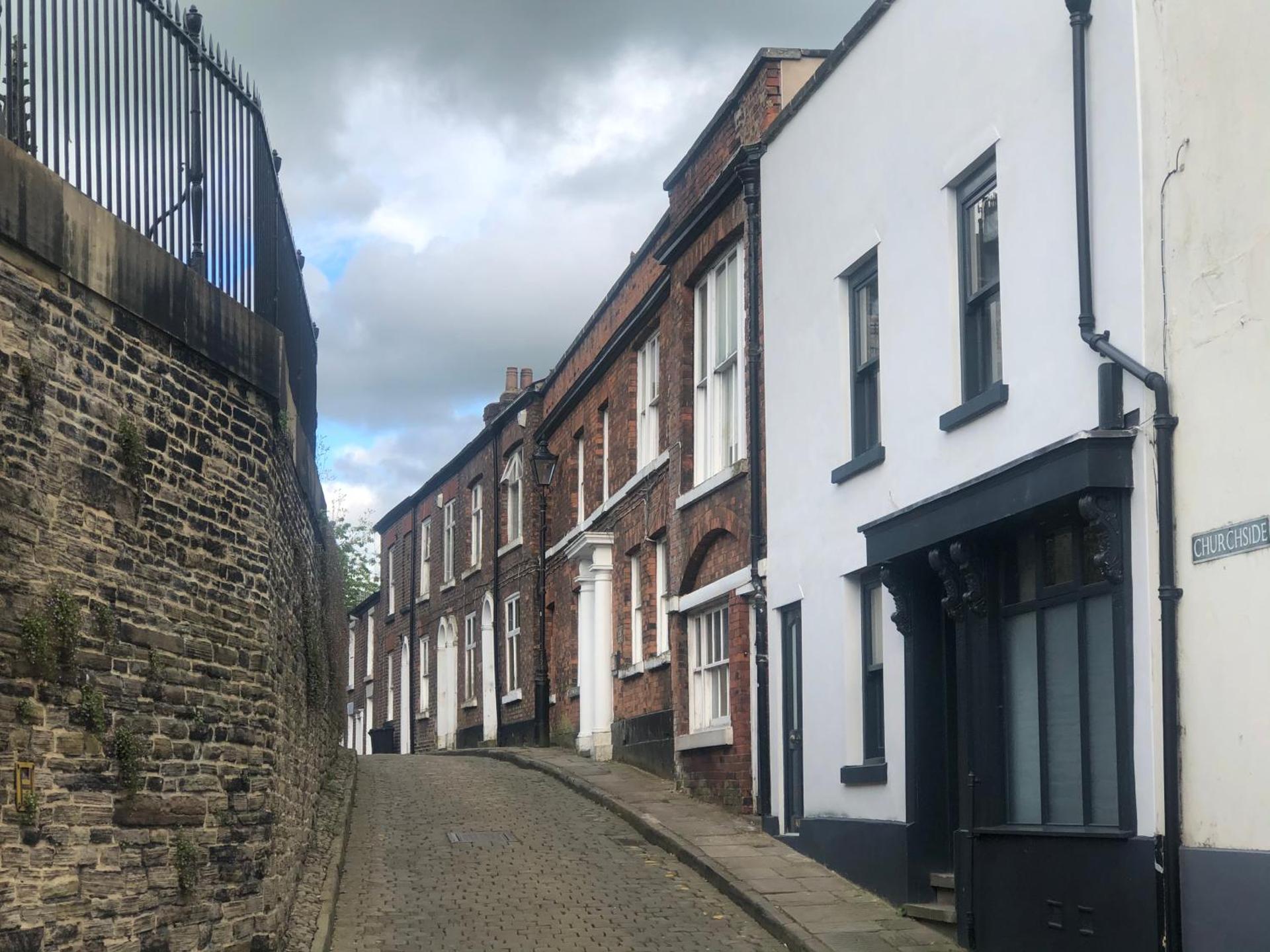 Former 16th Century Inn - In the heart of Macclesfield, gateway to the Peaks