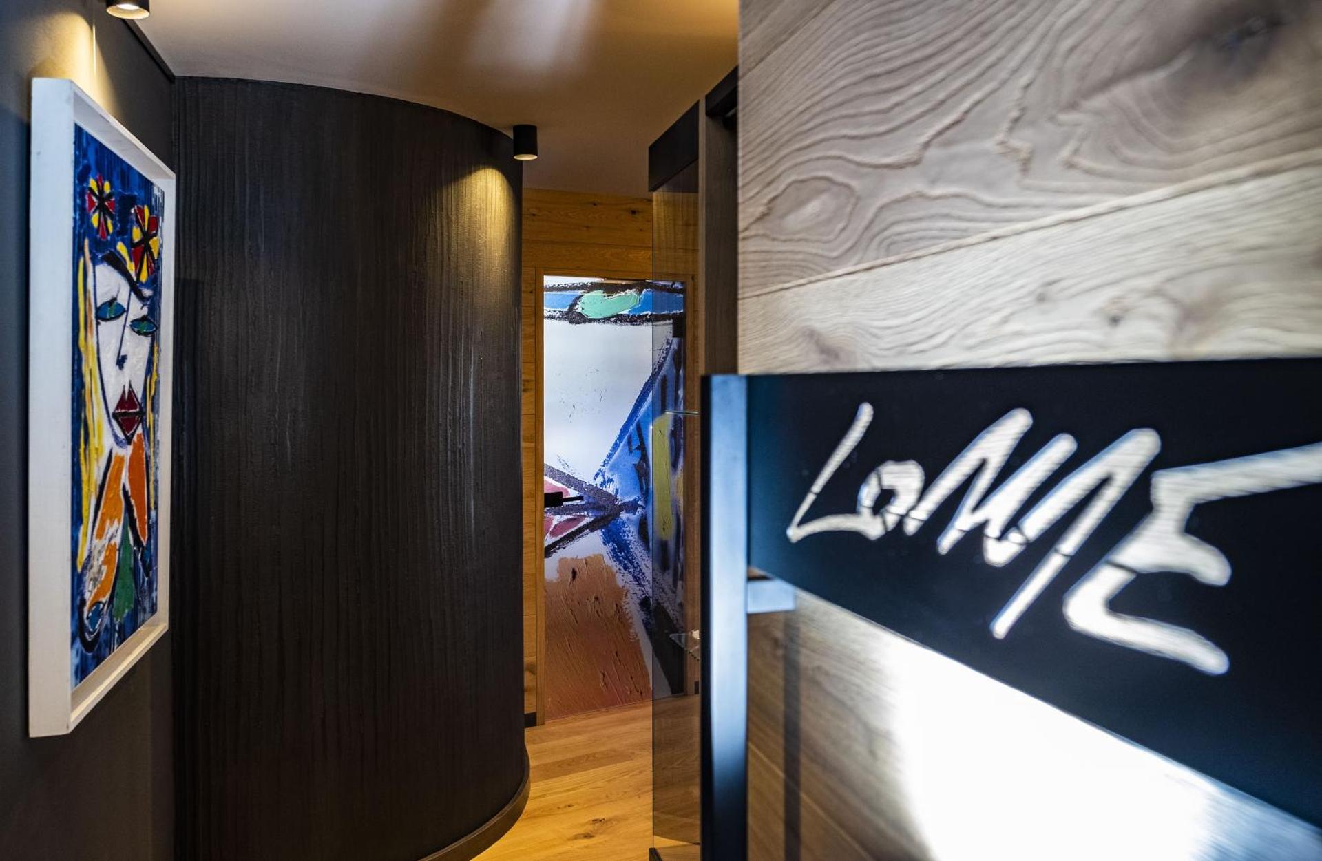 Logo/Certificate/Sign