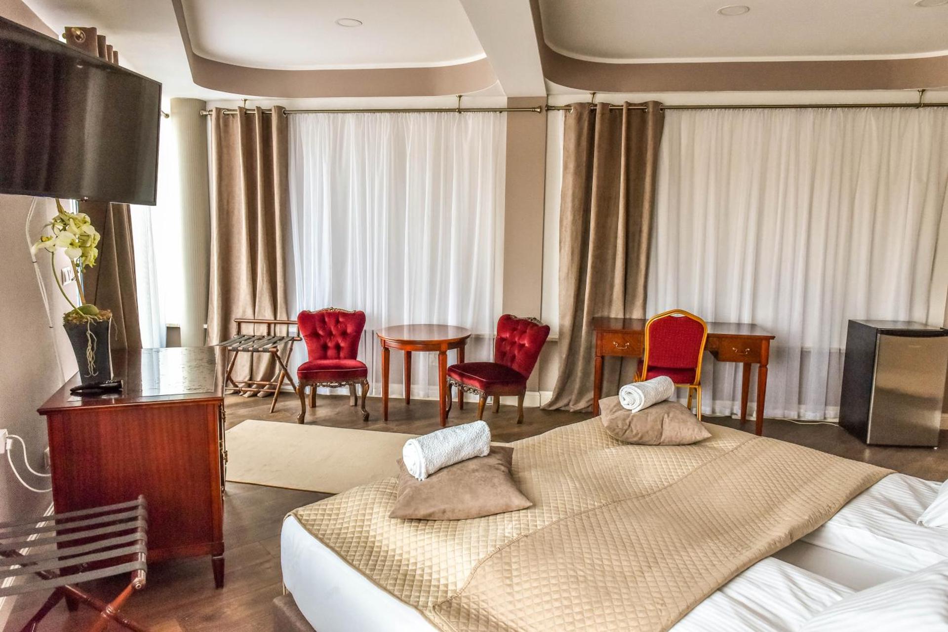 Photo of the whole room