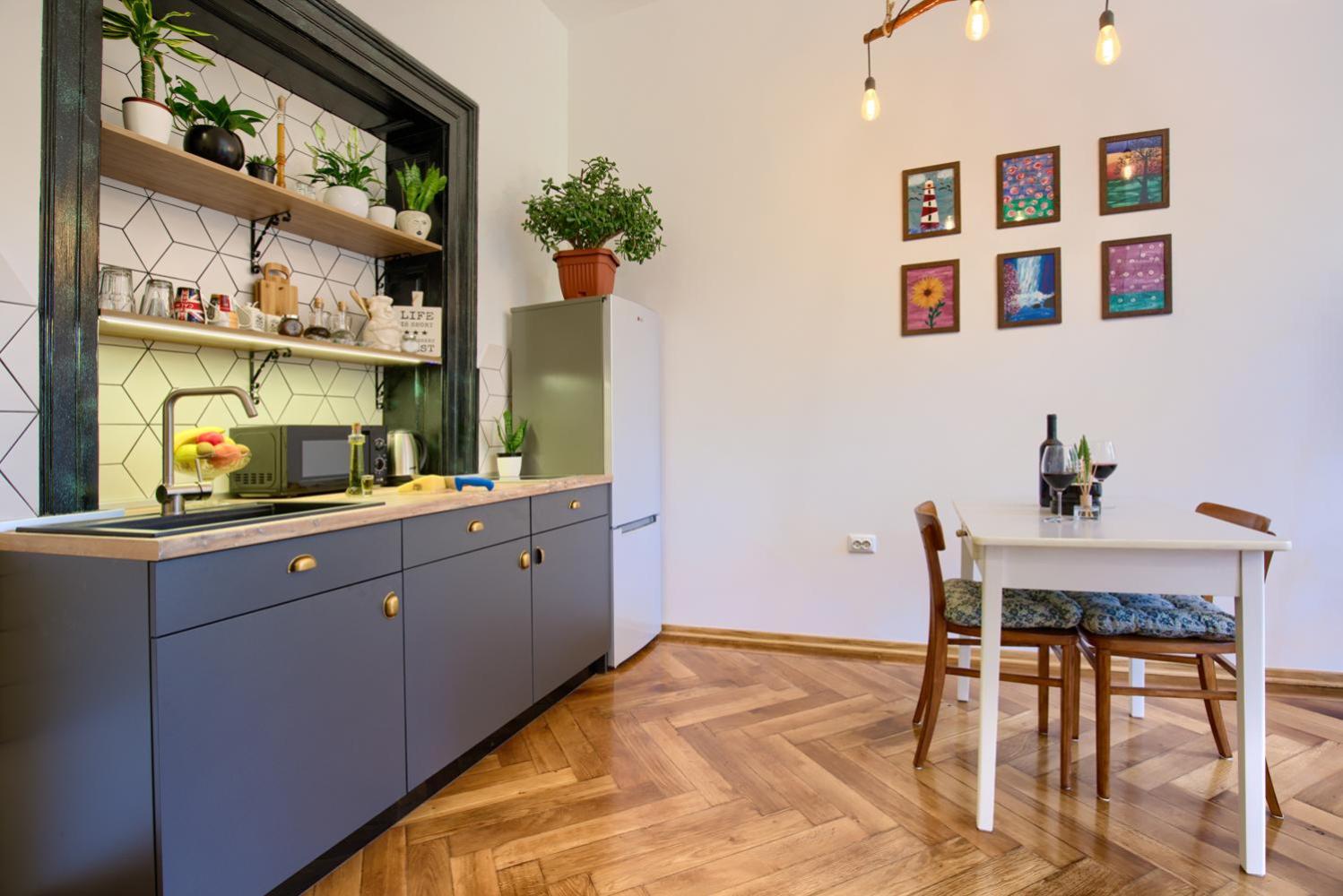 Kitchen or kitchenette