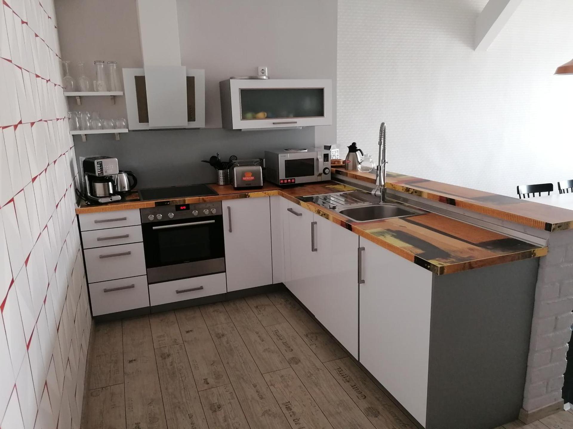 Kitchen or kitchenette