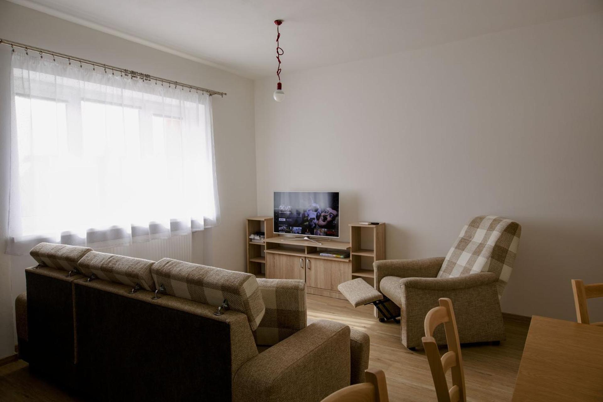 Communal lounge/ TV room