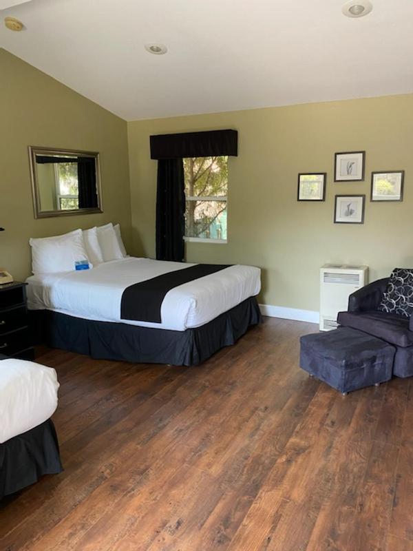 Sea Breeze Inn - Pacific Grove