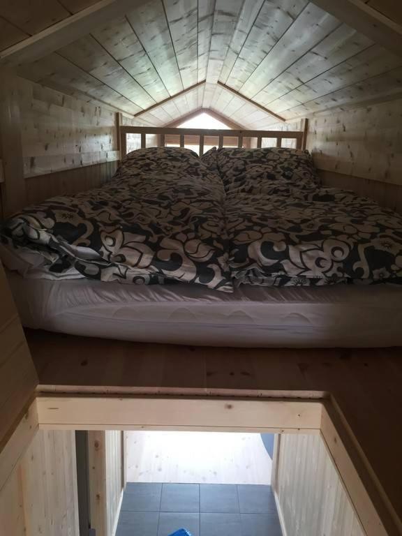 Modern sports cabin on Sjusjøen with sauna and waxing room