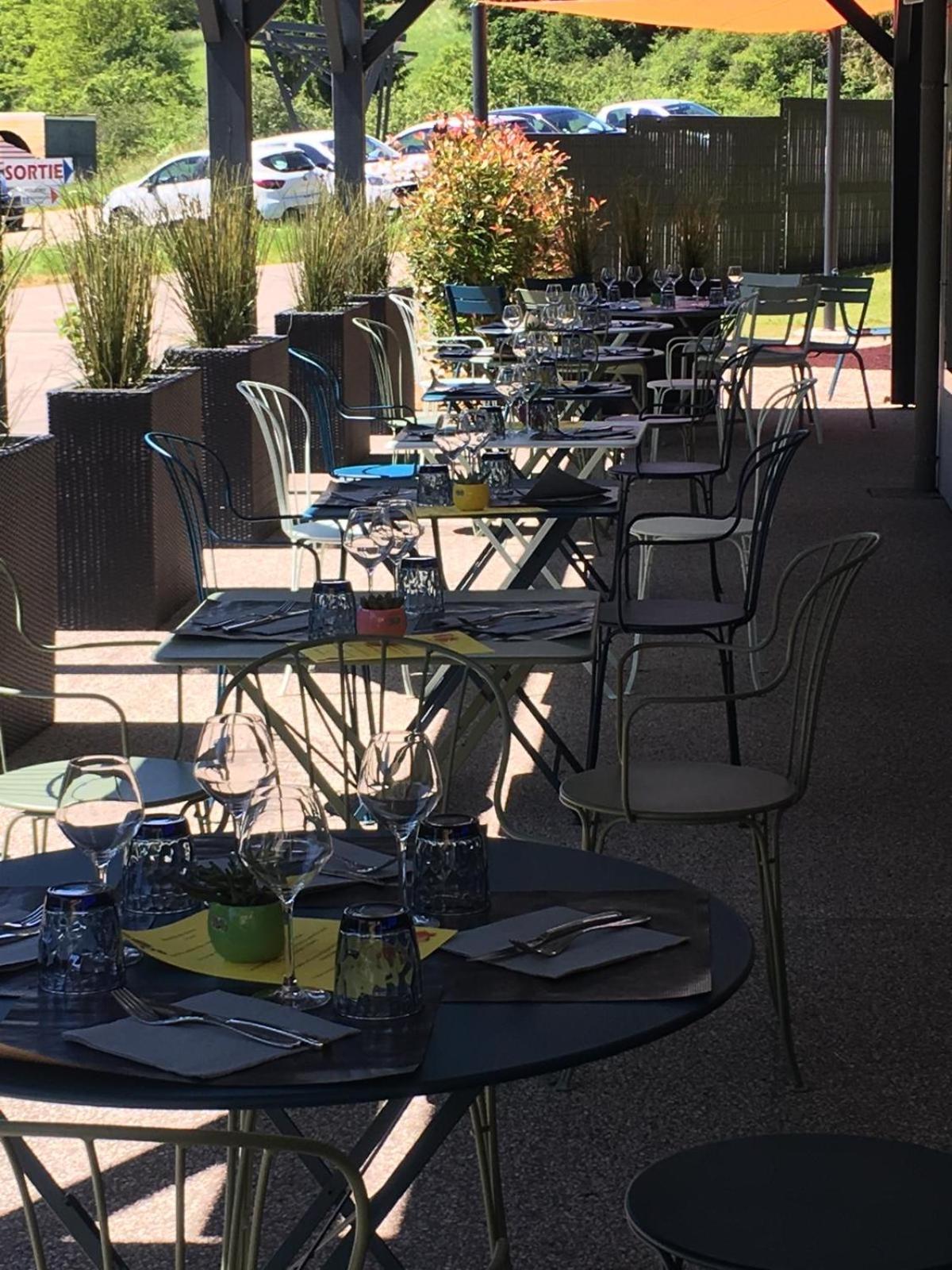 Hôtel Logis Restaurant La Fontaine